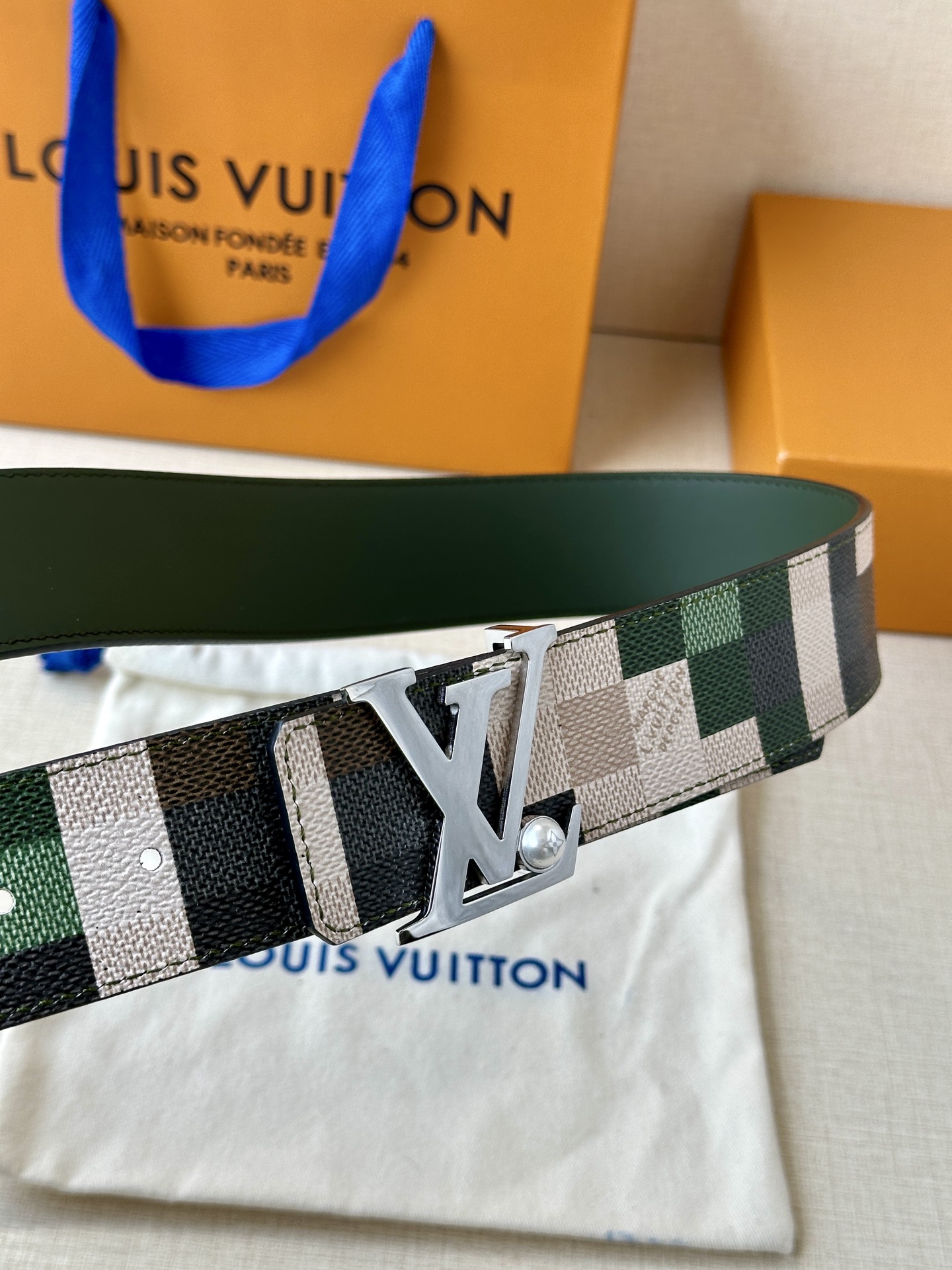 Louis Vuitton Leather Belt L