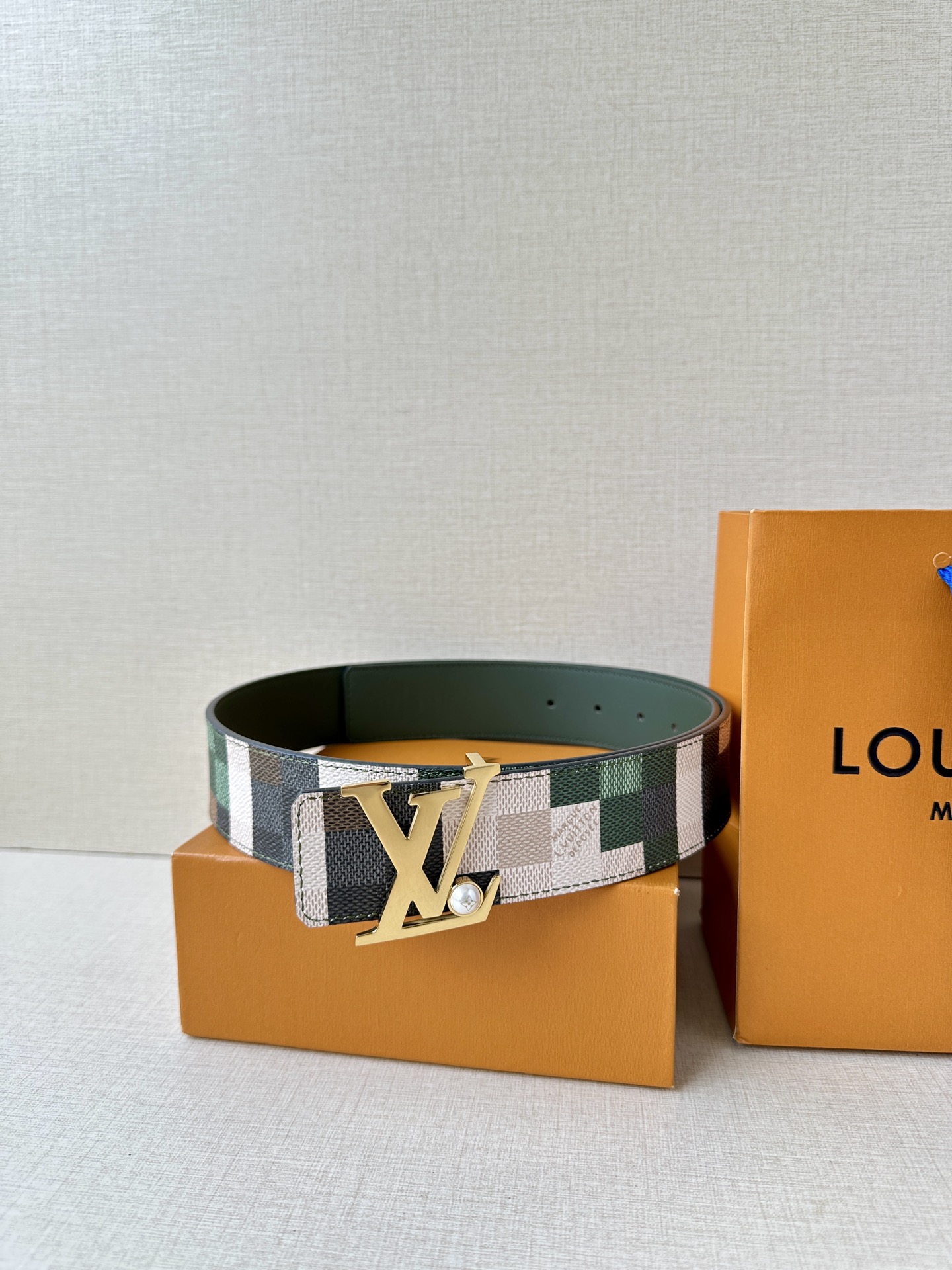 Louis Vuitton Leather Belt L