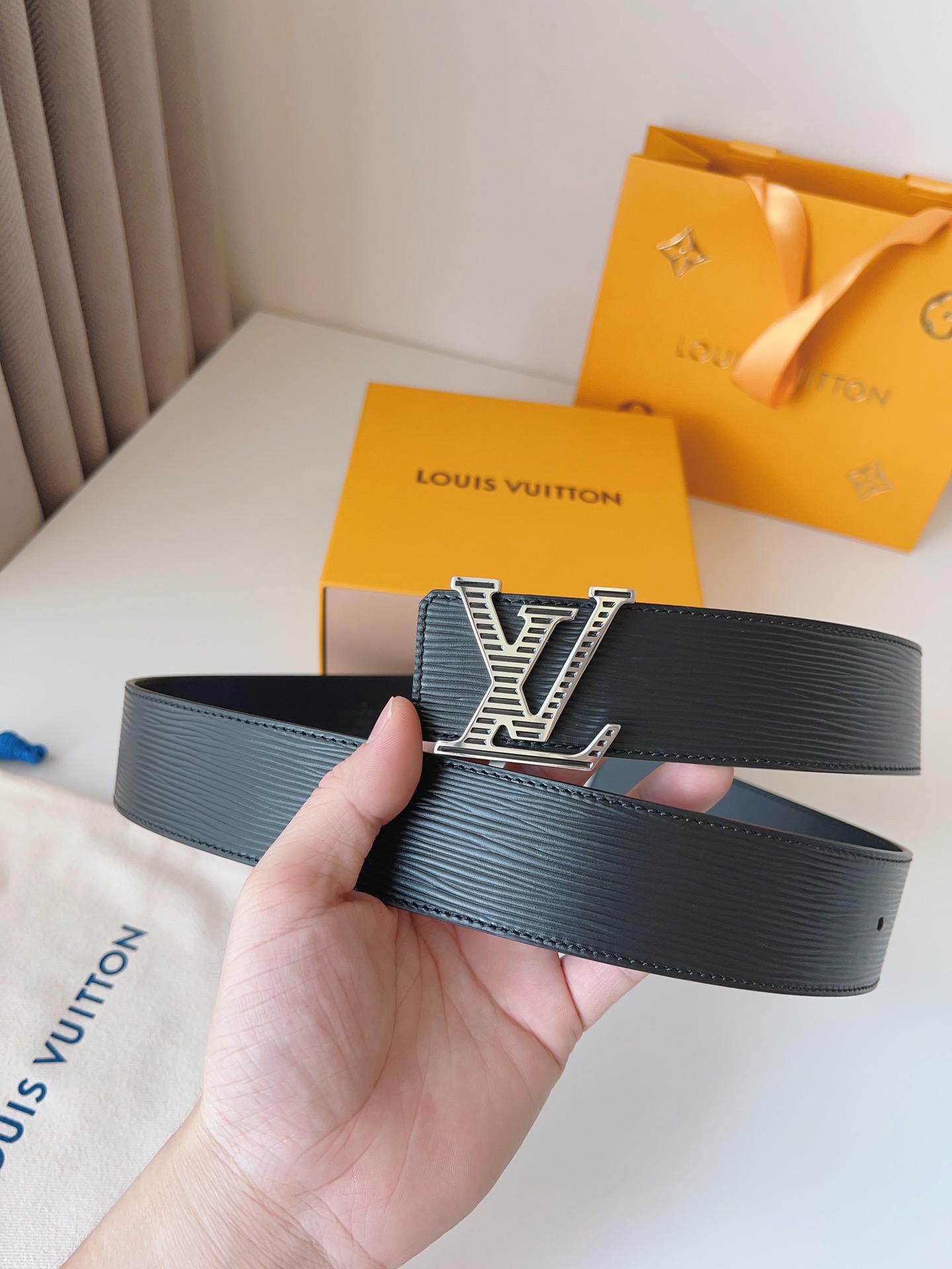 Louis Vuitton Logo Belt Cow Leather M-l