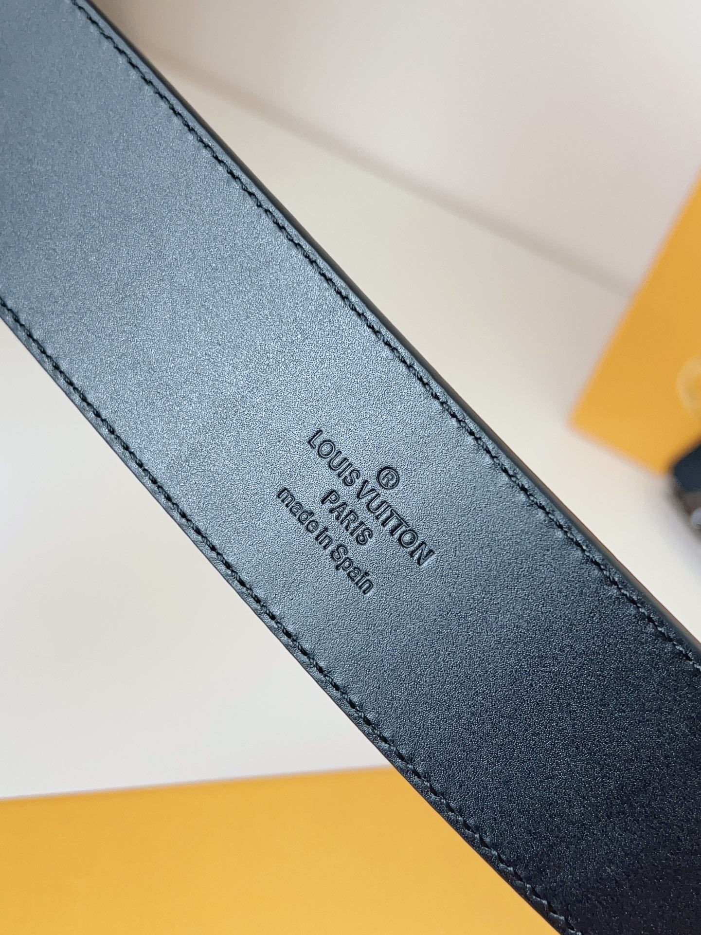 Louis Vuitton Logo Belt Cow Leather M-l