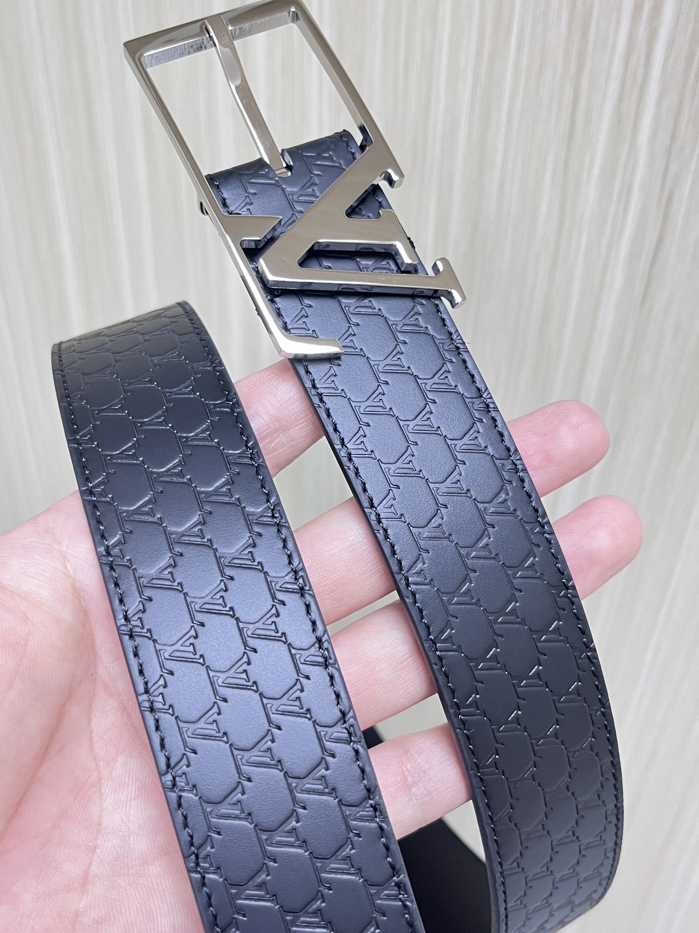 Louis Vuitton Pin Buckle Belt M-l