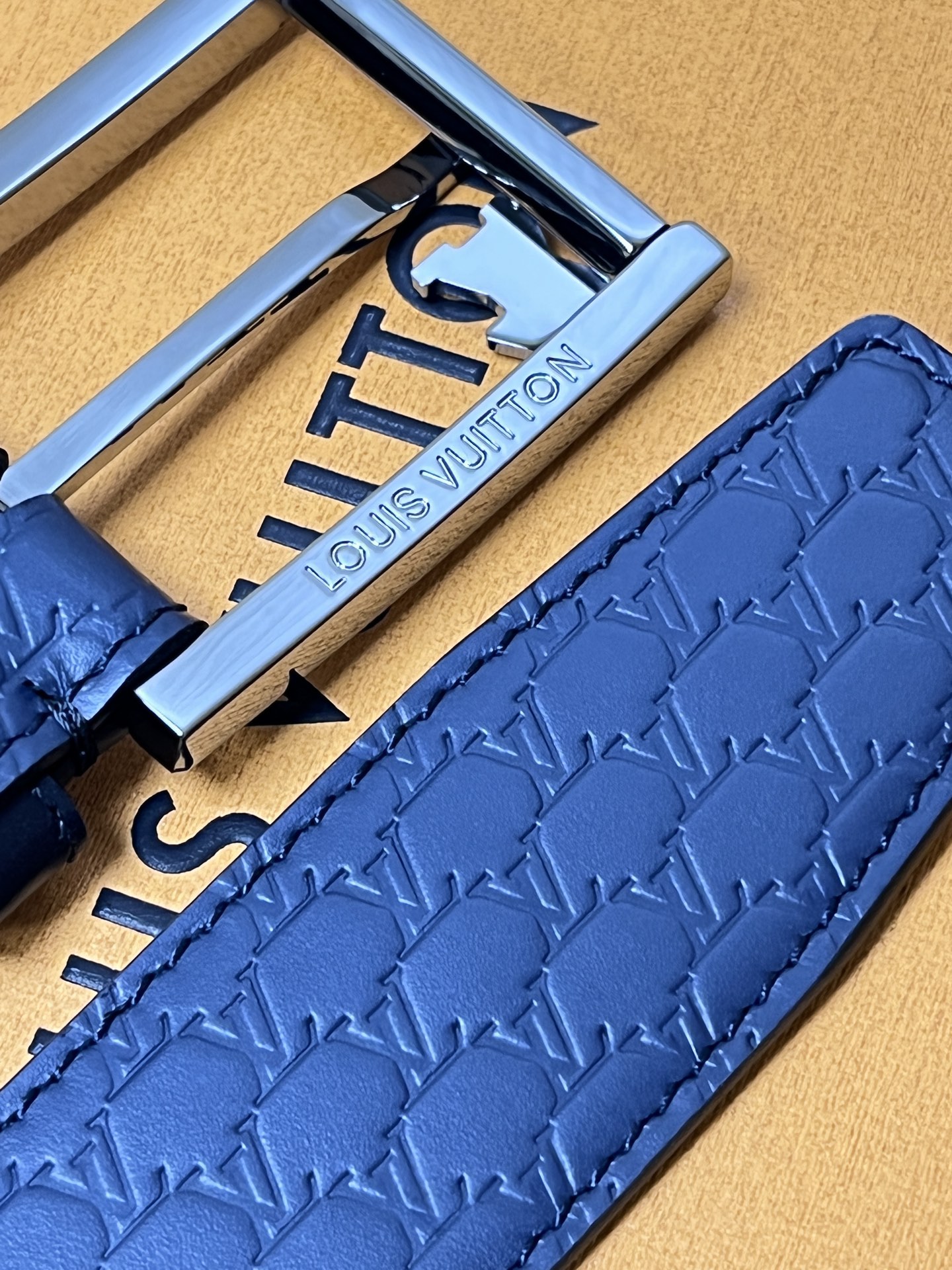 Louis Vuitton Pin Buckle Belt M