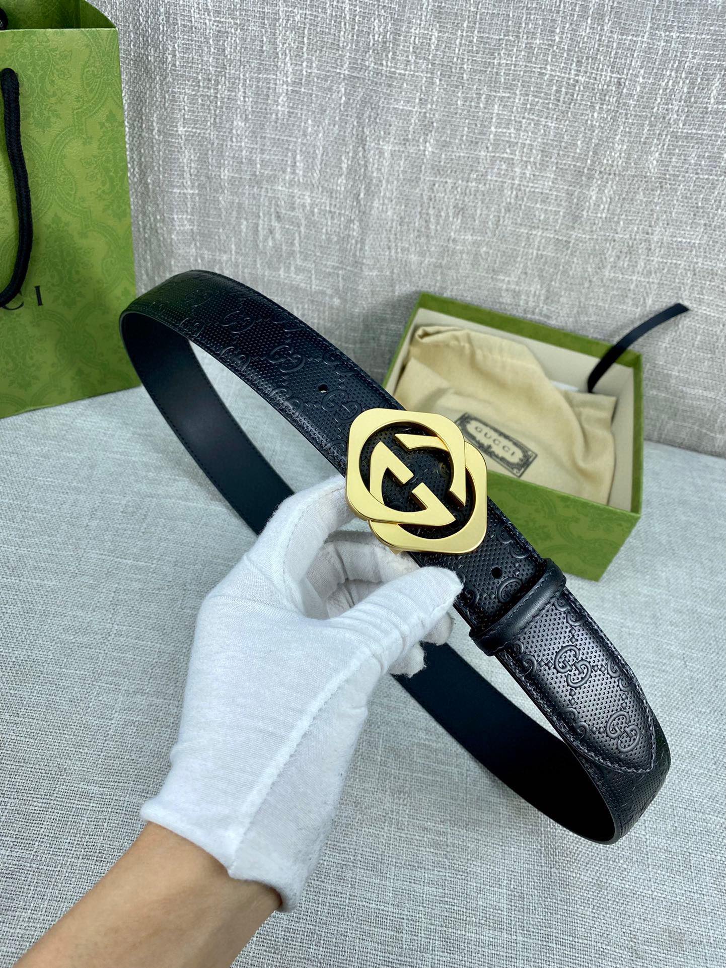 Gucci Leather Belt S-m