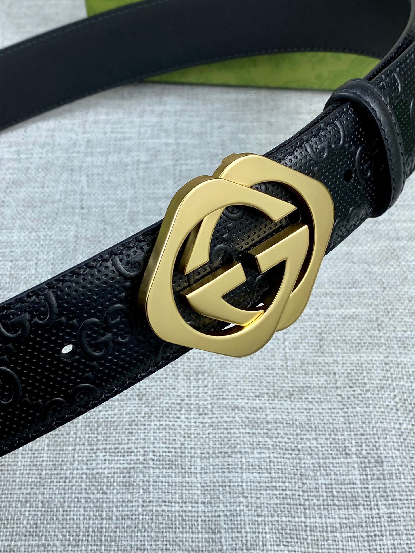 Gucci Leather Belt S-m