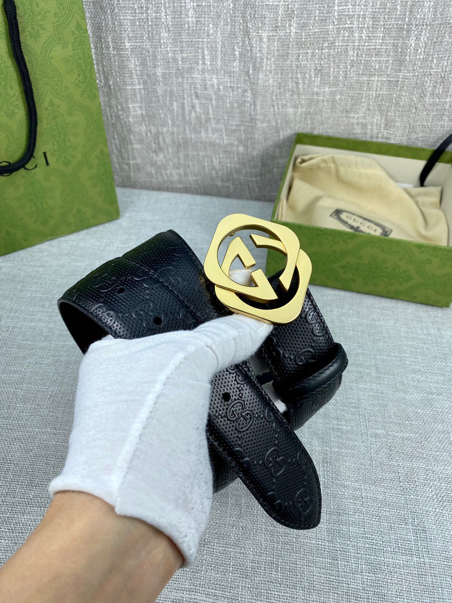 Gucci Leather Belt S-m