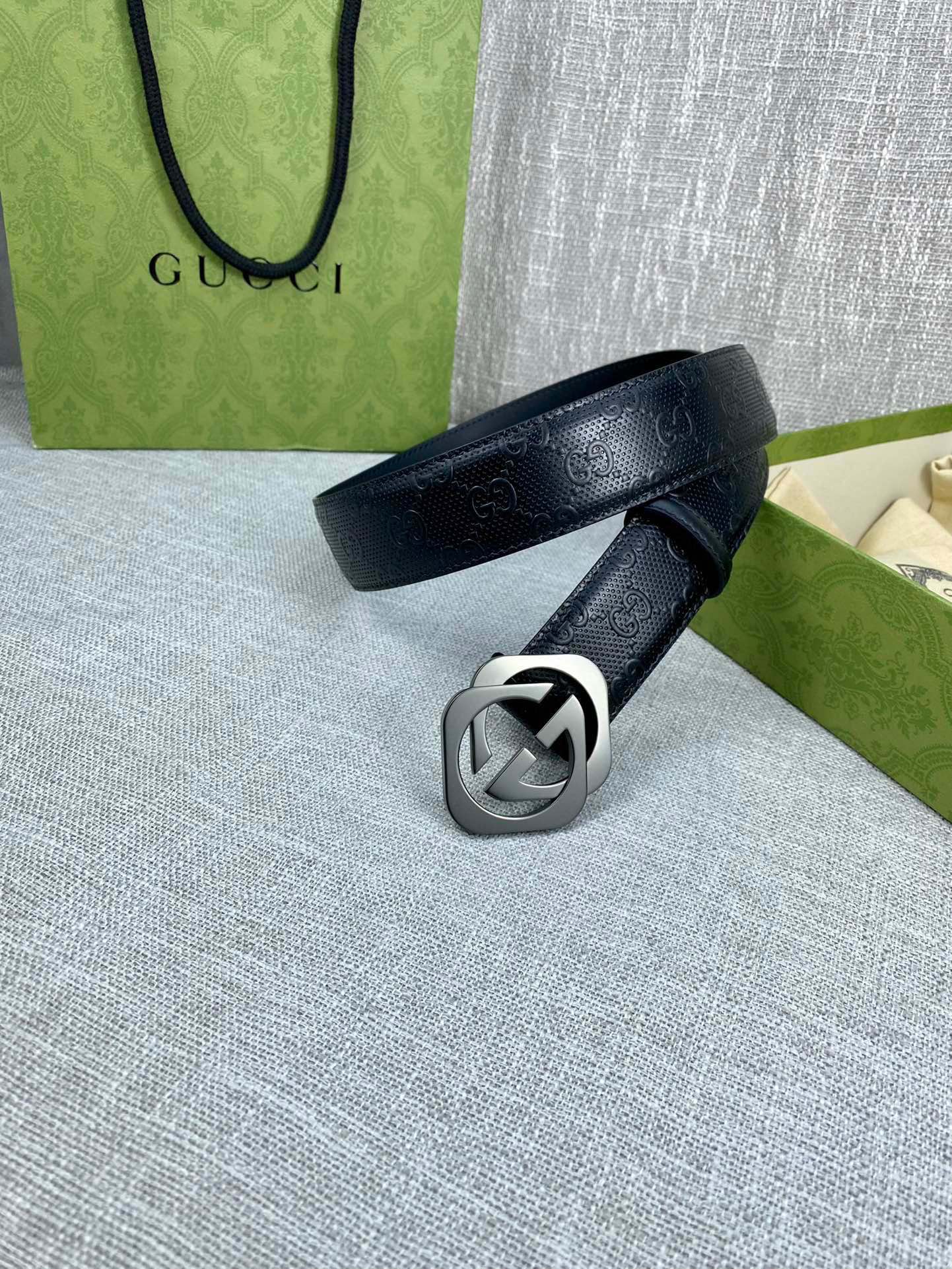 Gucci Leather Belt S-m