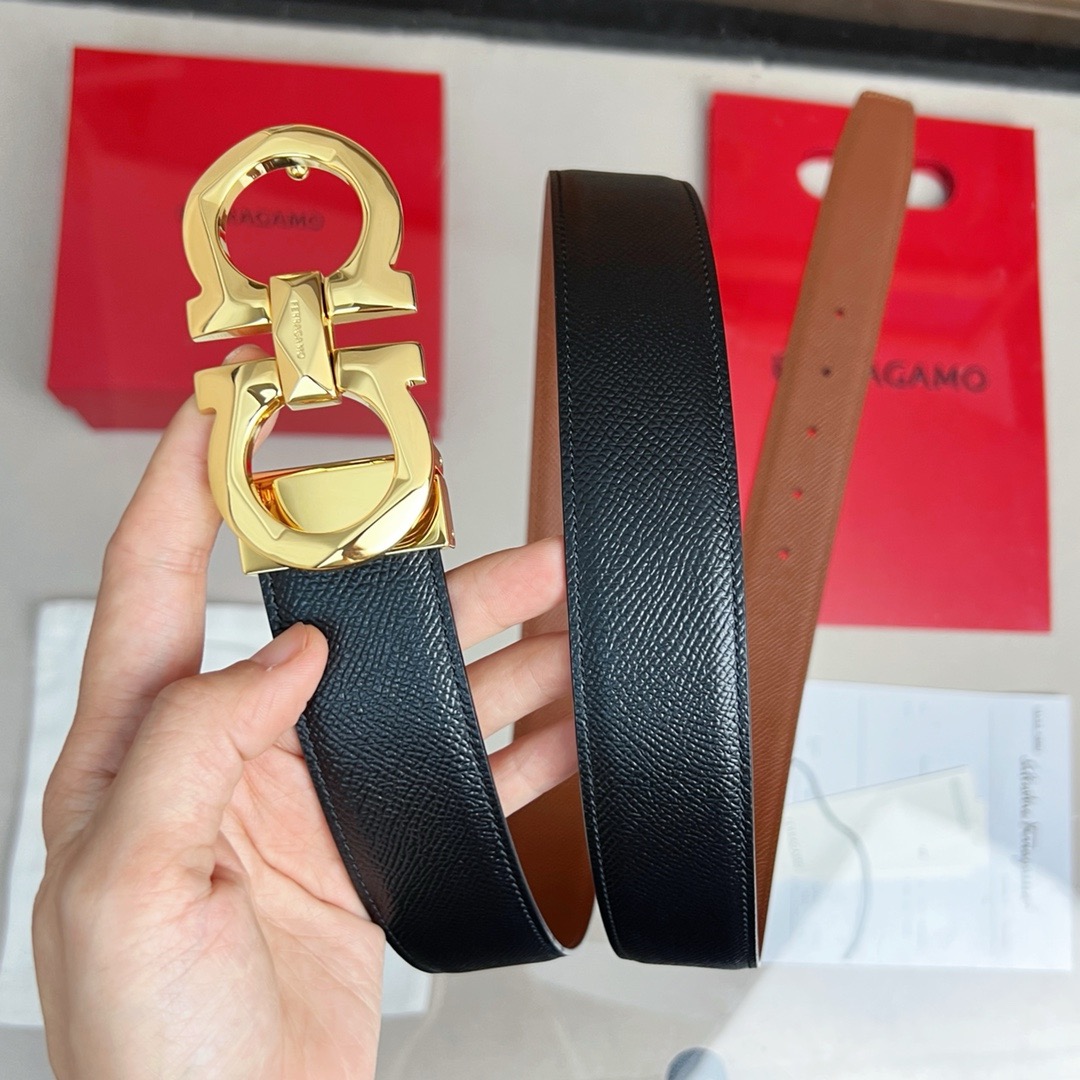 Salvatore Ferragamo Leather Belt M
