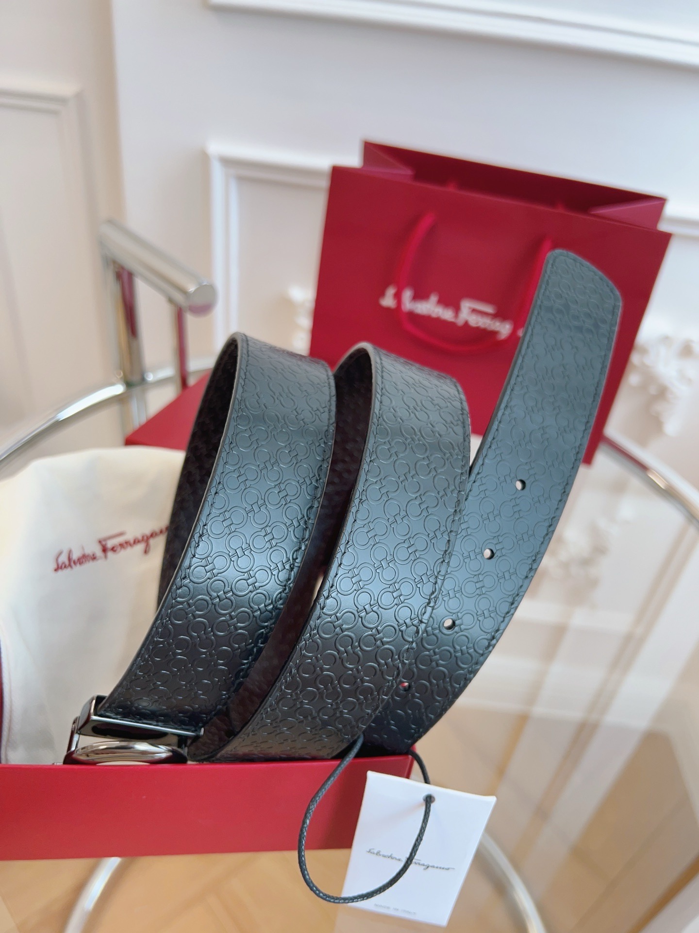 Salvatore Ferragamo Leather Belt M