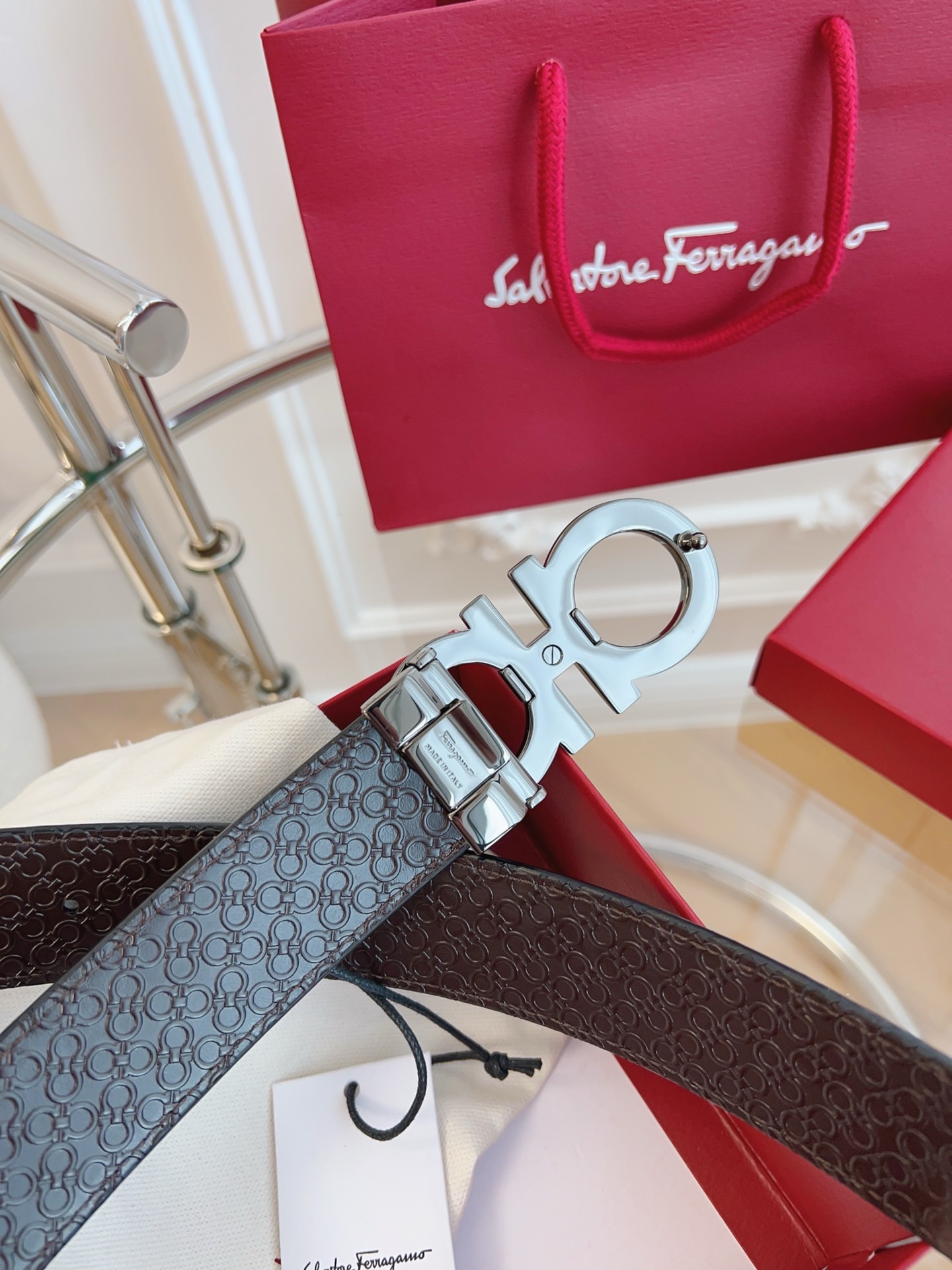 Salvatore Ferragamo Leather Belt M