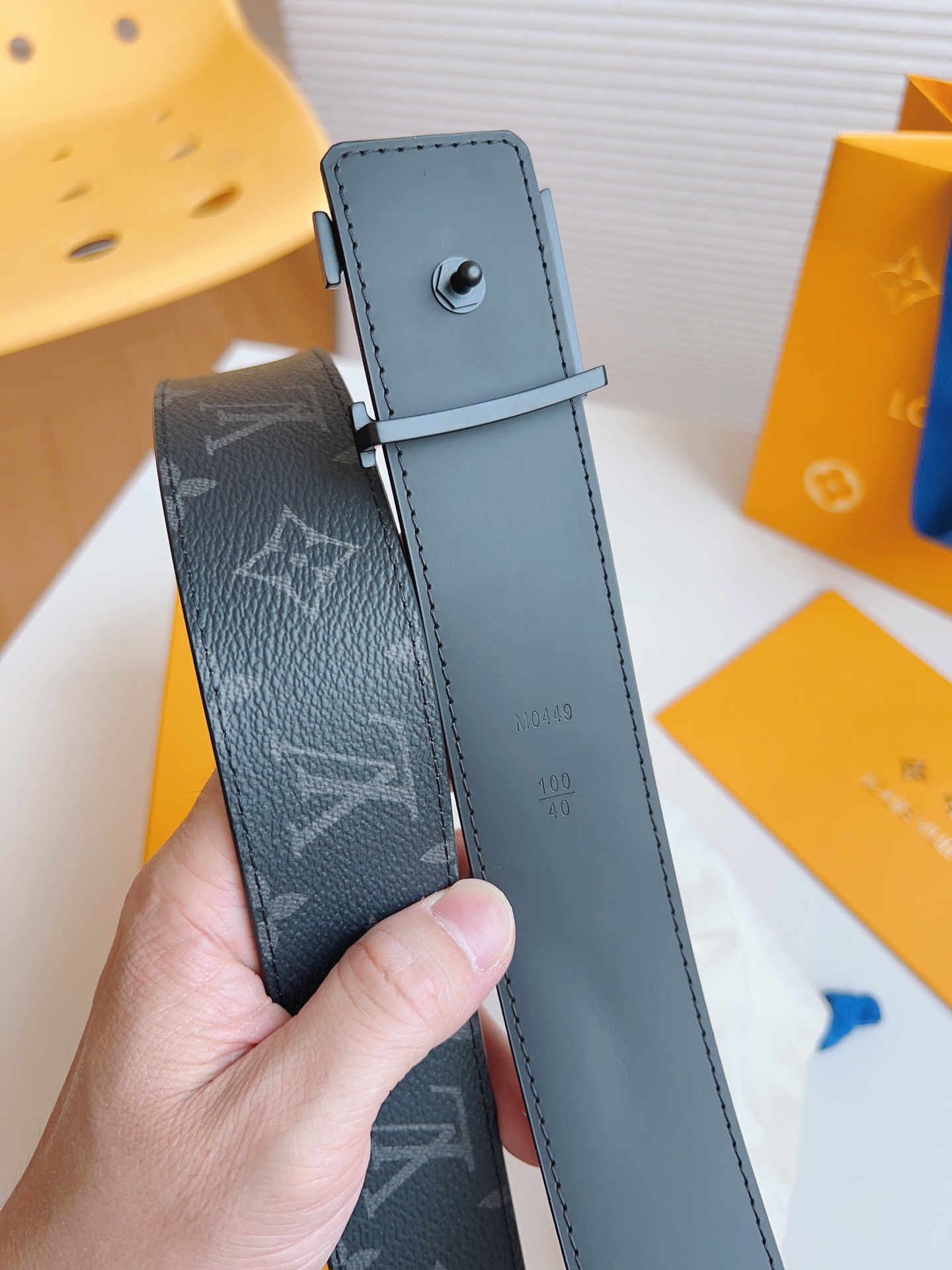 Louis Vuitton Basic Belt 40mm-l