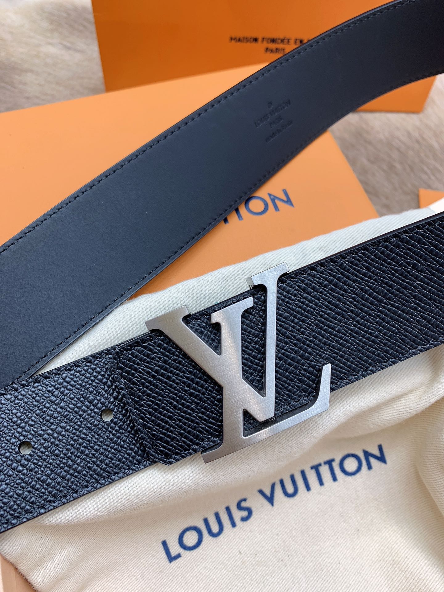 Louis Vuitton Male Basic Belt M-l