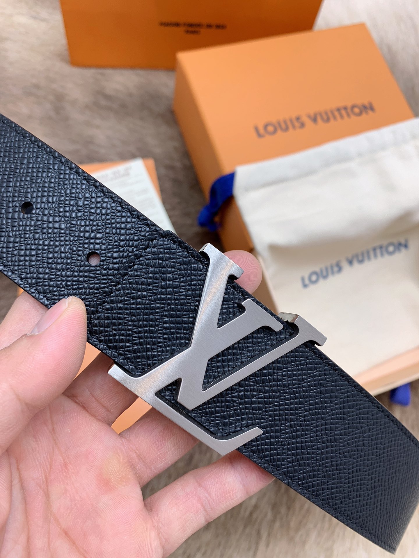 Louis Vuitton Male Basic Belt M-l