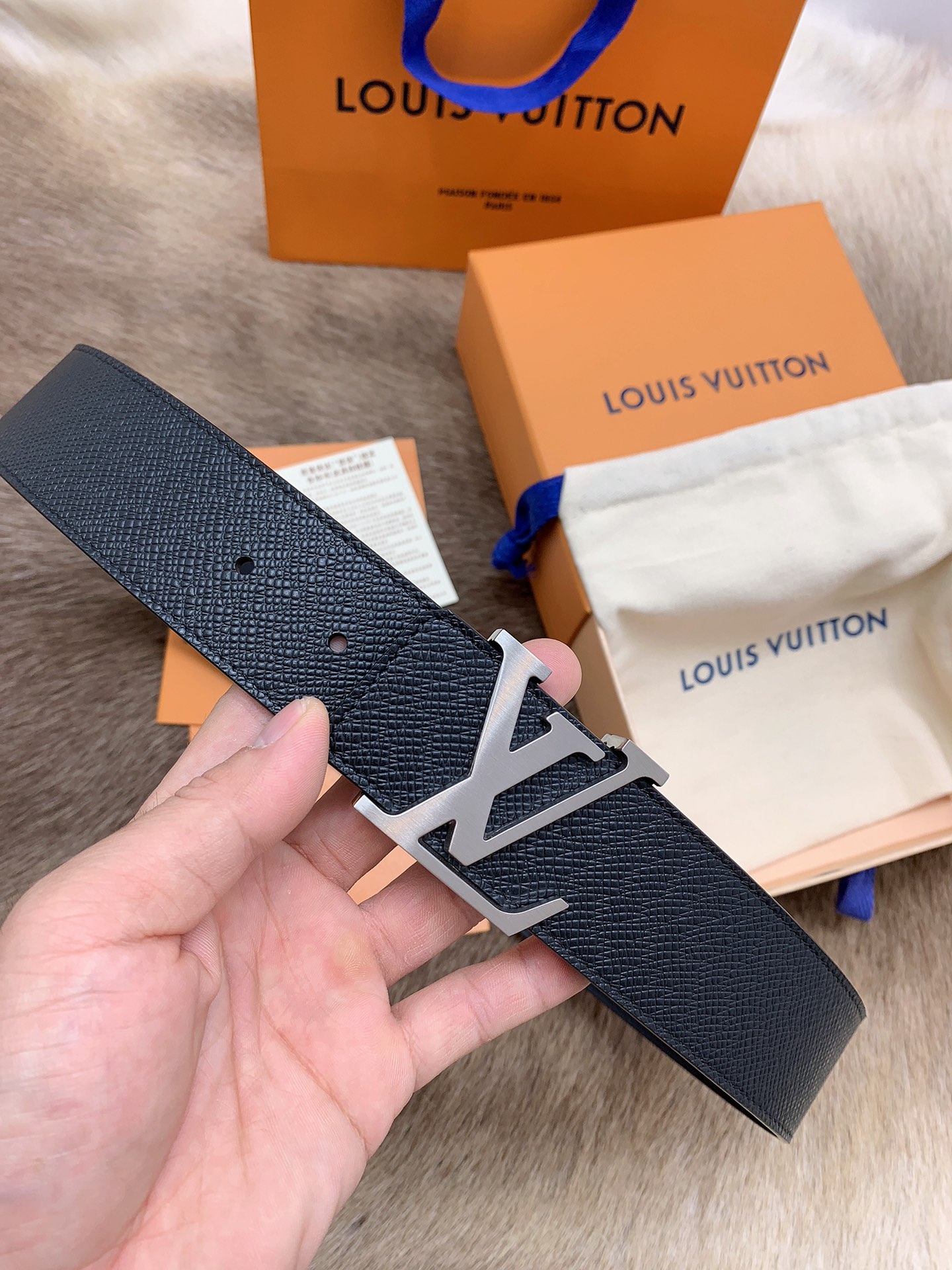 Louis Vuitton Male Basic Belt M-l