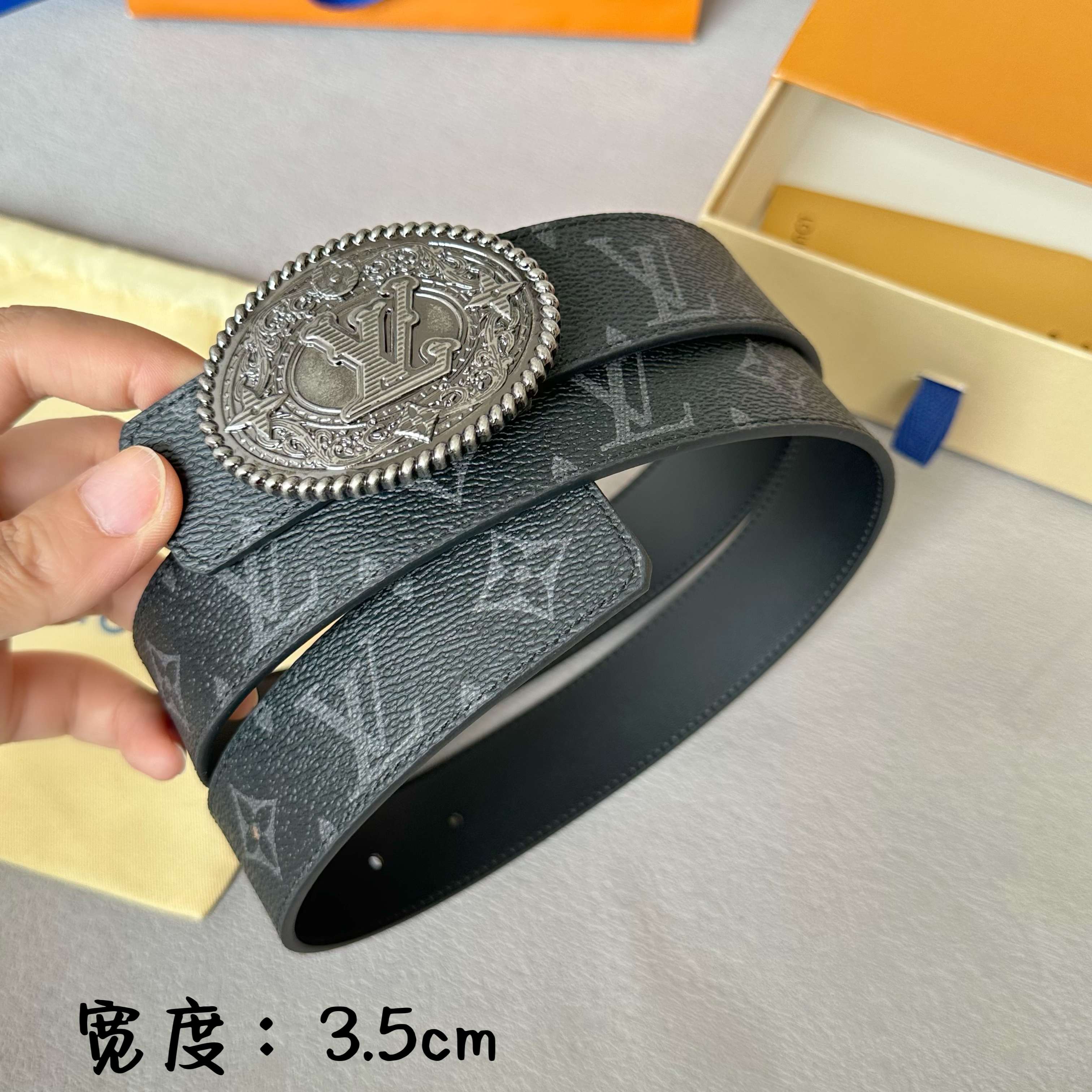 Louis Vuitton Male Basic Belt Cow Leather S-l