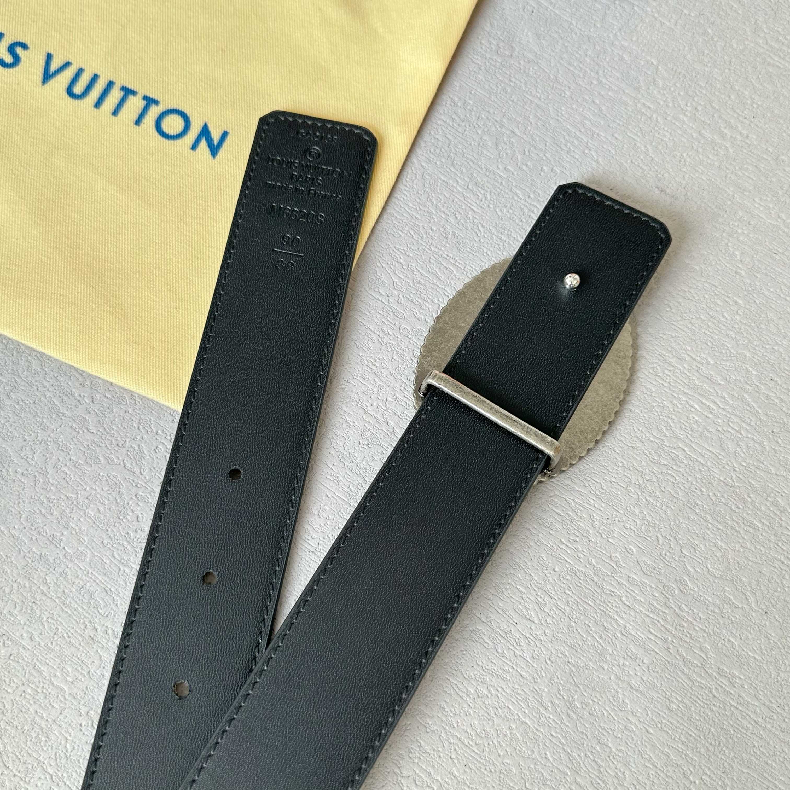Louis Vuitton Male Basic Belt Cow Leather S-l