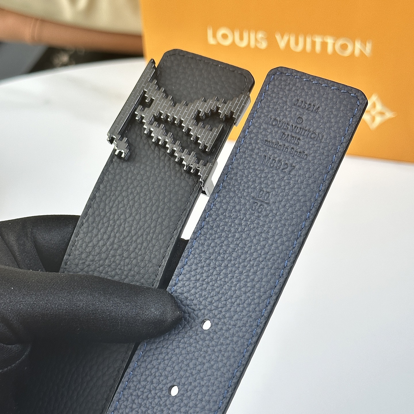 Louis Vuitton Male Basic Belt Cow Leather S-l