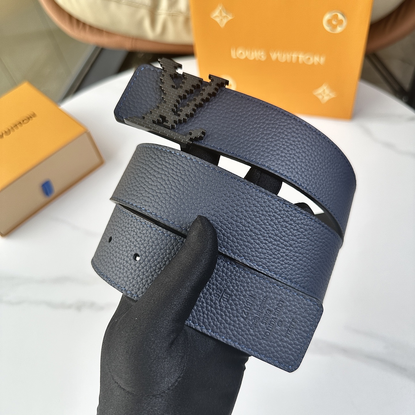 Louis Vuitton Male Basic Belt Cow Leather S-l