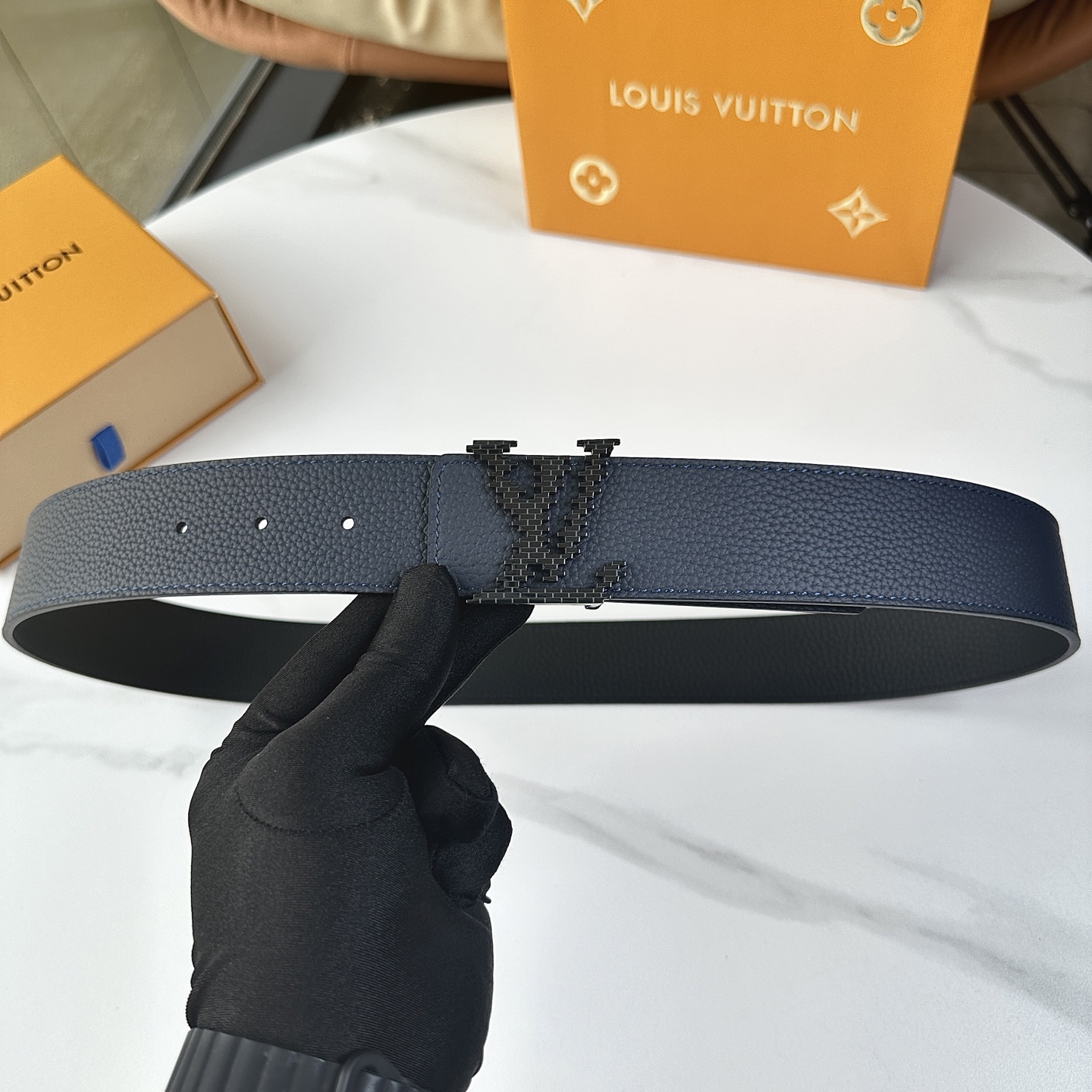 Louis Vuitton Male Basic Belt Cow Leather S-l