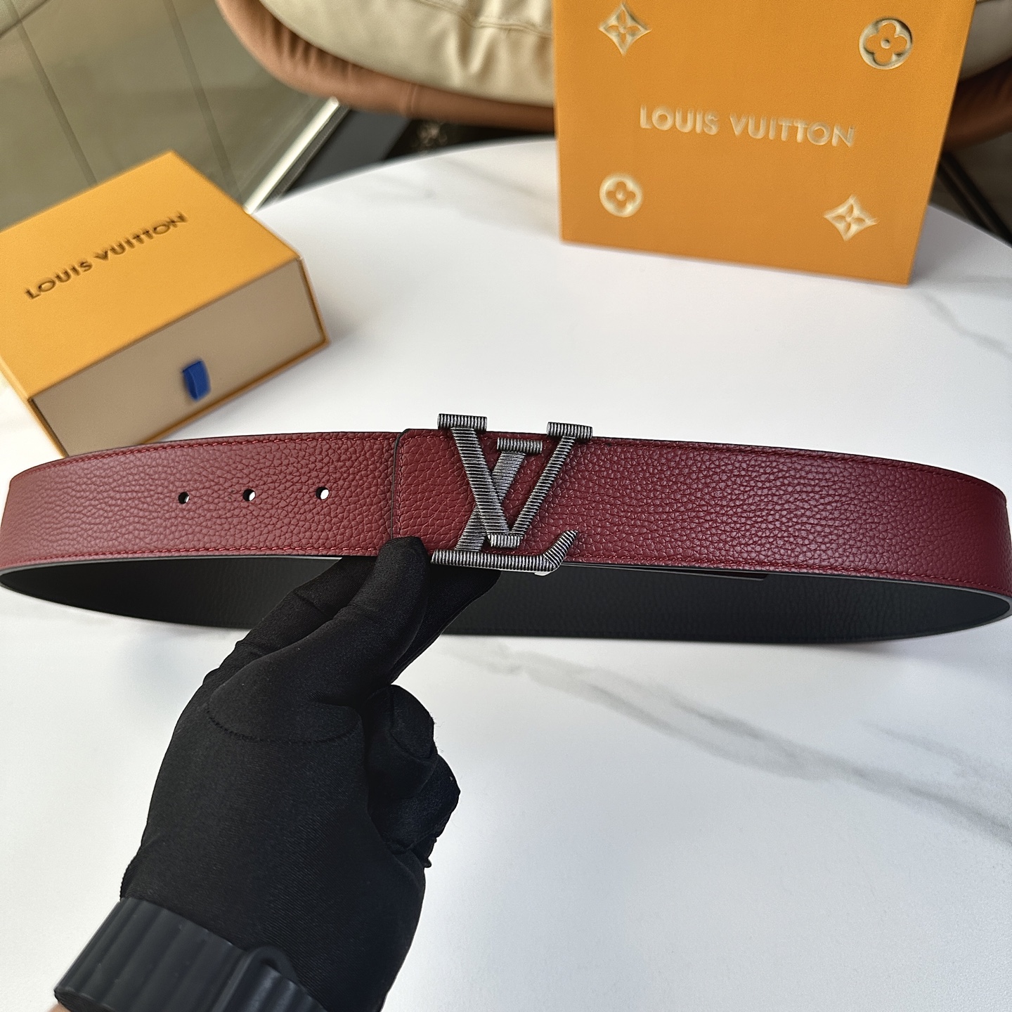 Louis Vuitton Male Basic Belt Cow Leather S-l