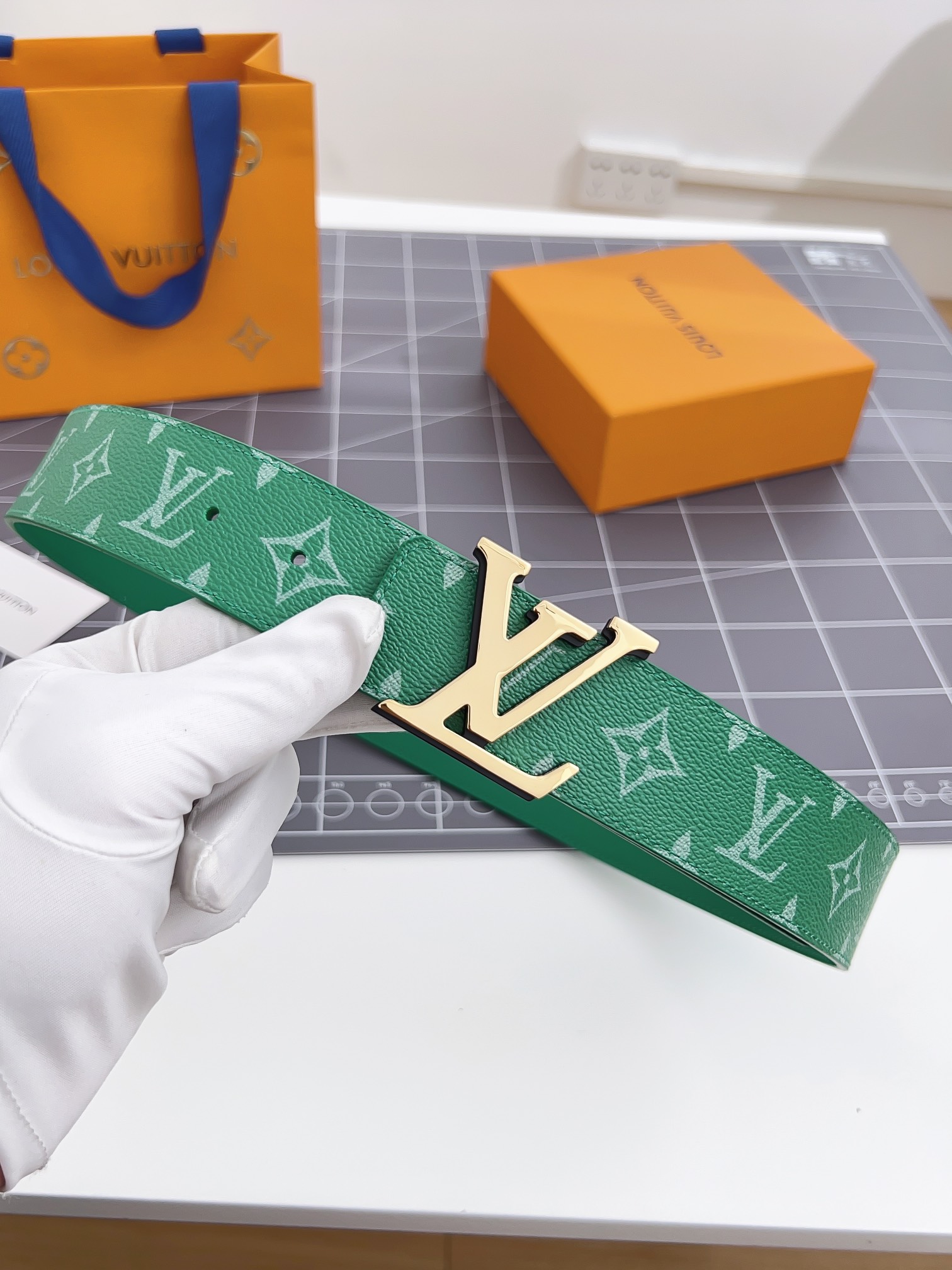 Louis Vuitton Basic Belt Cow Leather 40mm