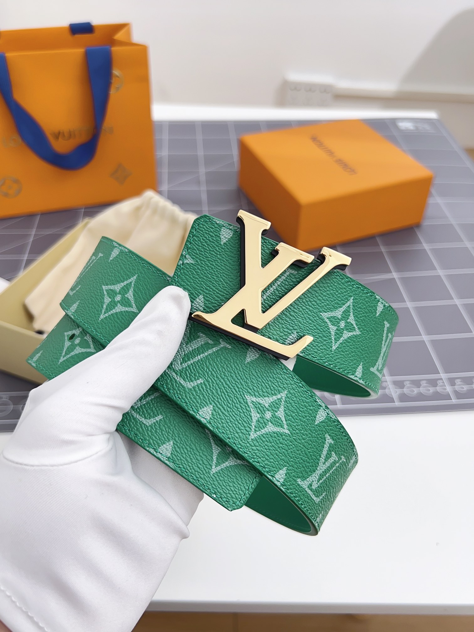 Louis Vuitton Basic Belt Cow Leather 40mm