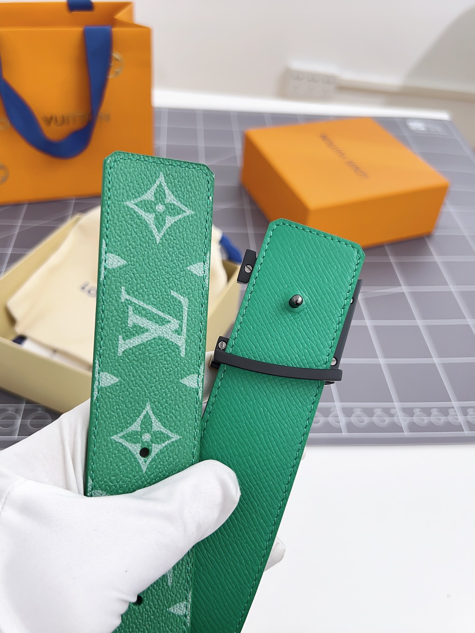 Louis Vuitton Basic Belt Cow Leather 40mm