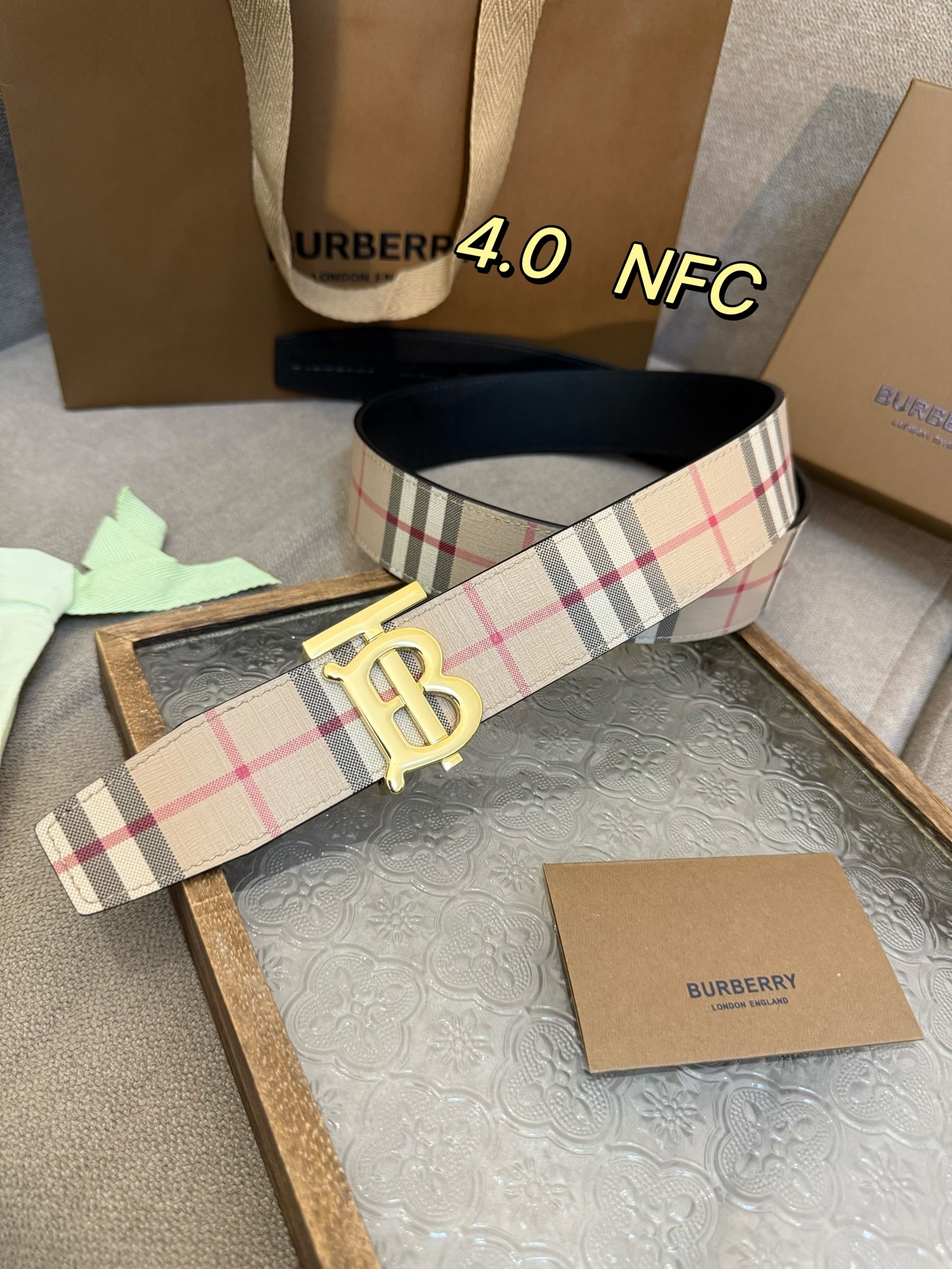 Burberry Basic Belt Cow Leather M