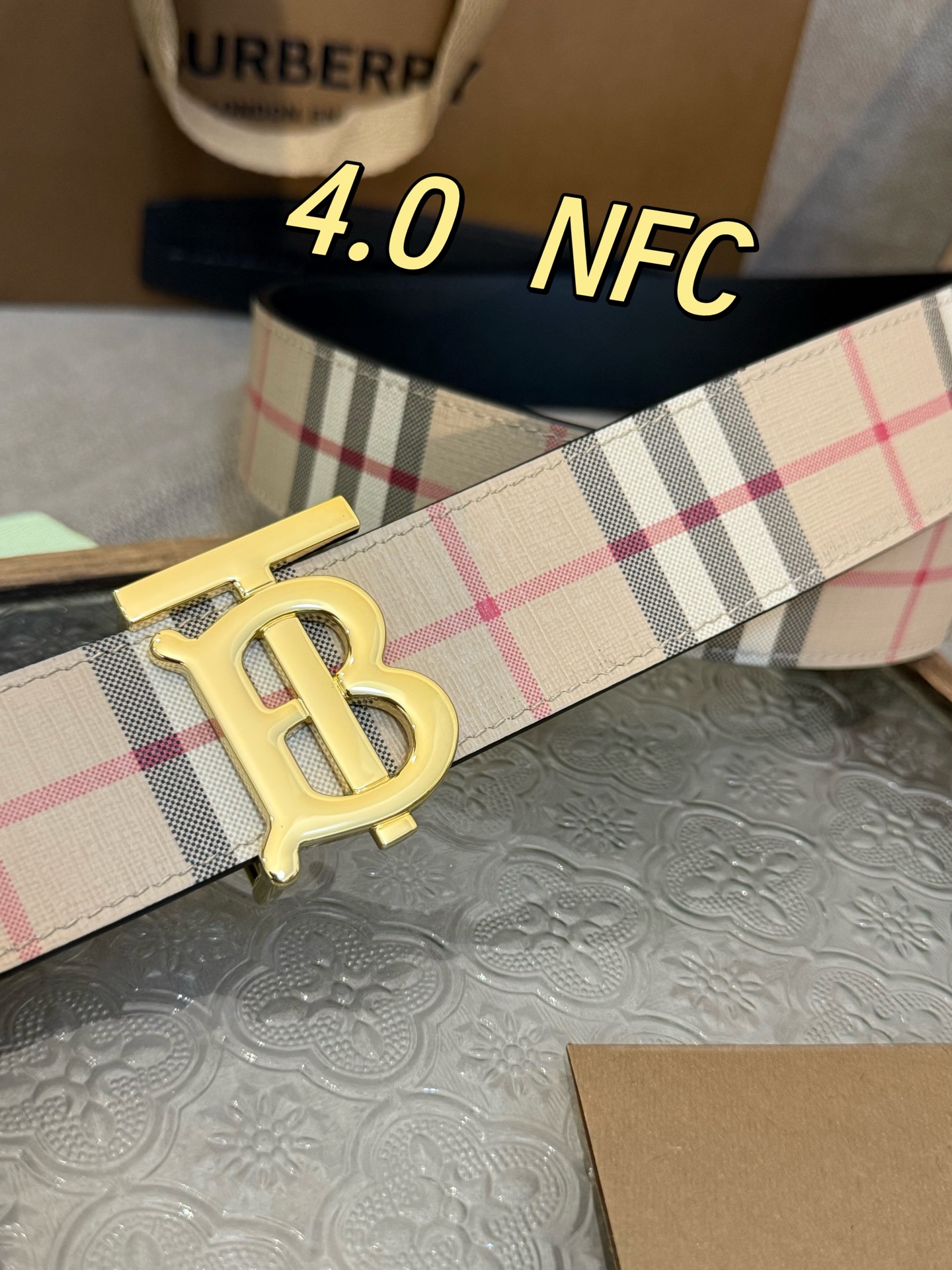 Burberry Basic Belt Cow Leather M