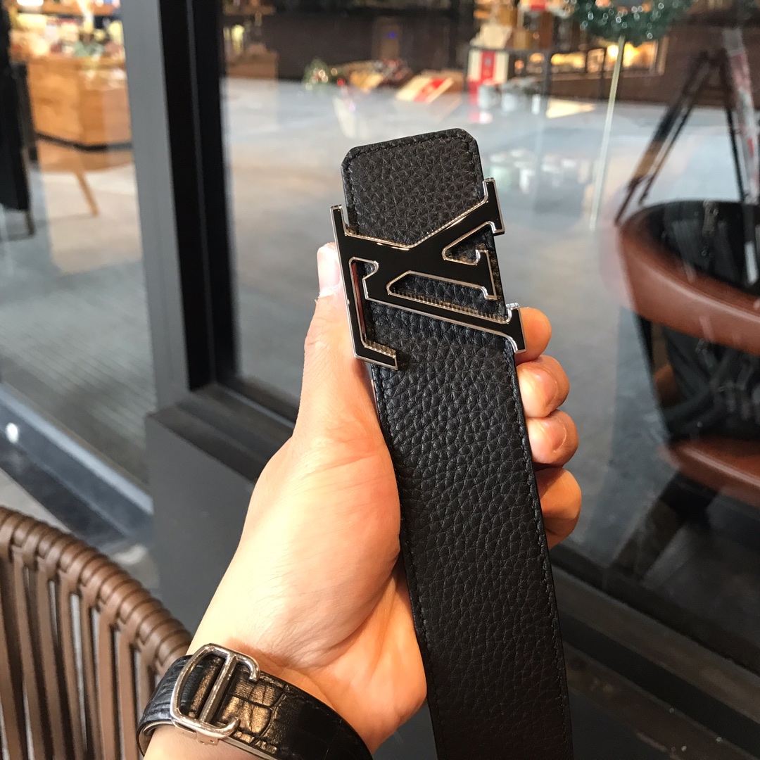 Louis Vuitton Male Leather Belt Cow Leather L