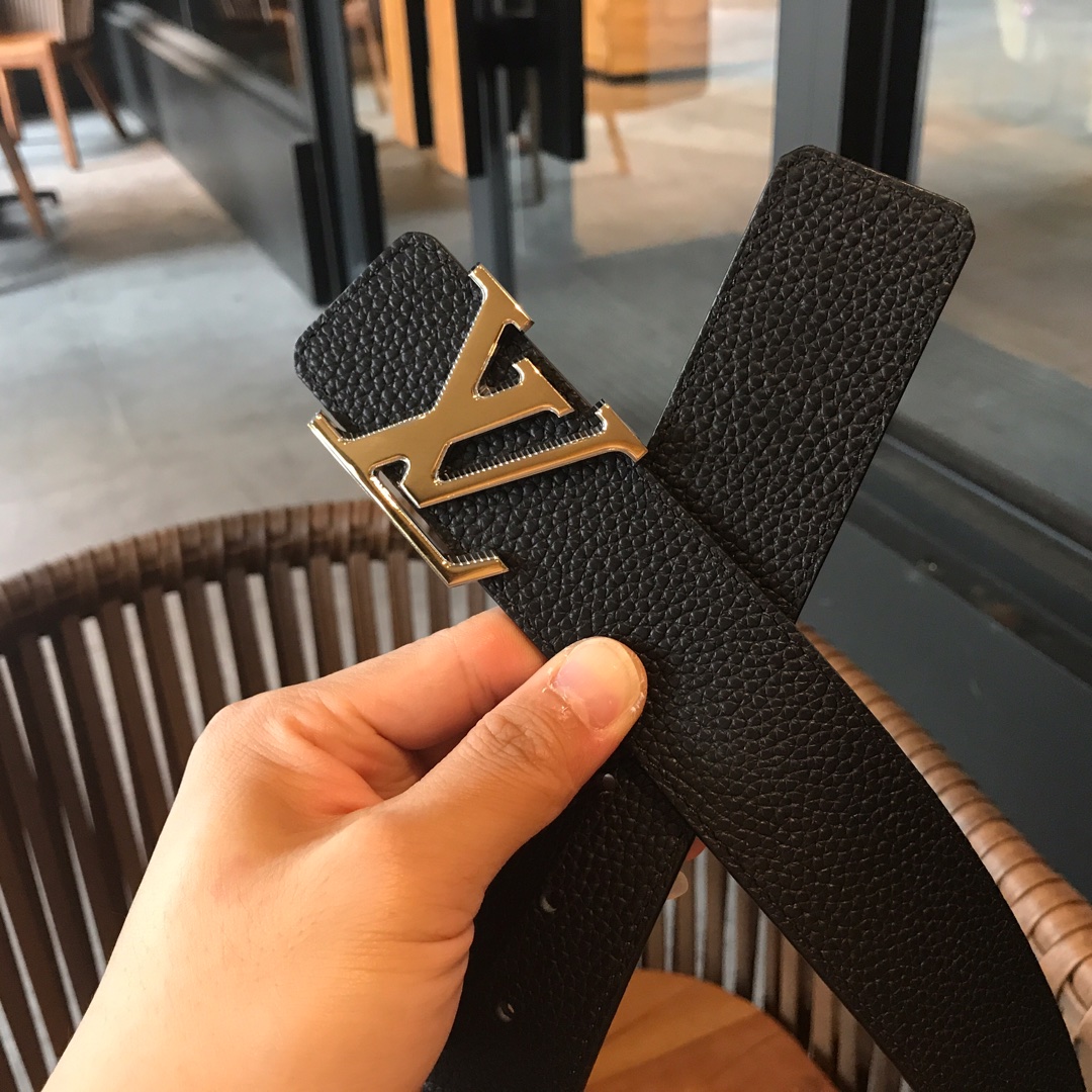 Louis Vuitton Male Leather Belt Cow Leather L