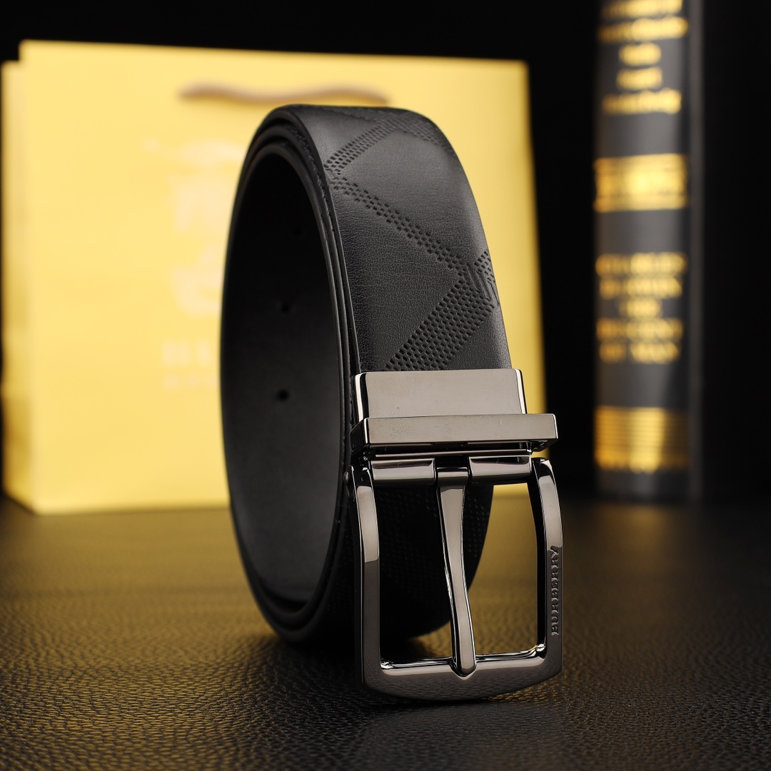 Burberry Basic Belt Cow Leather