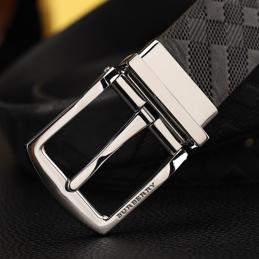 Burberry Basic Belt Cow Leather