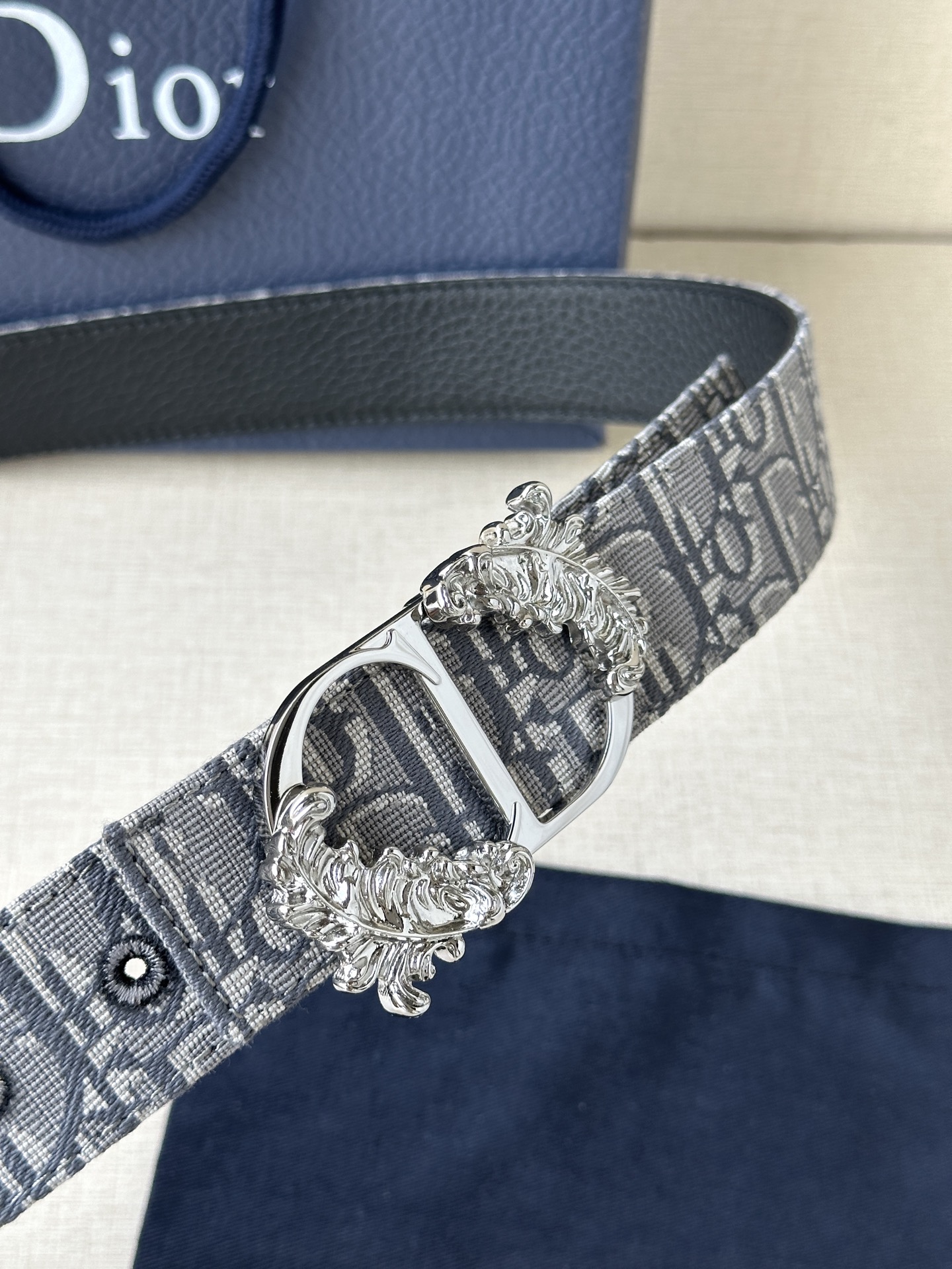 Dior Male Basic Belt Gold M-l