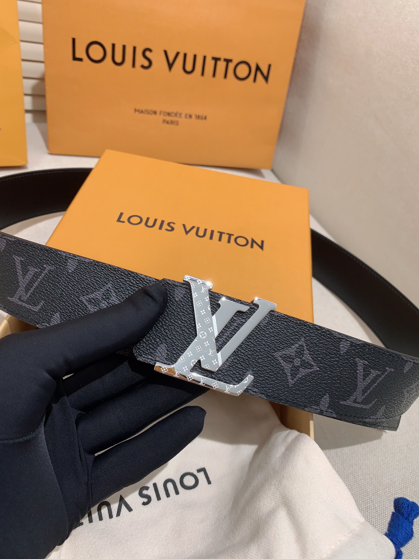 Louis Vuitton Basic Belt
