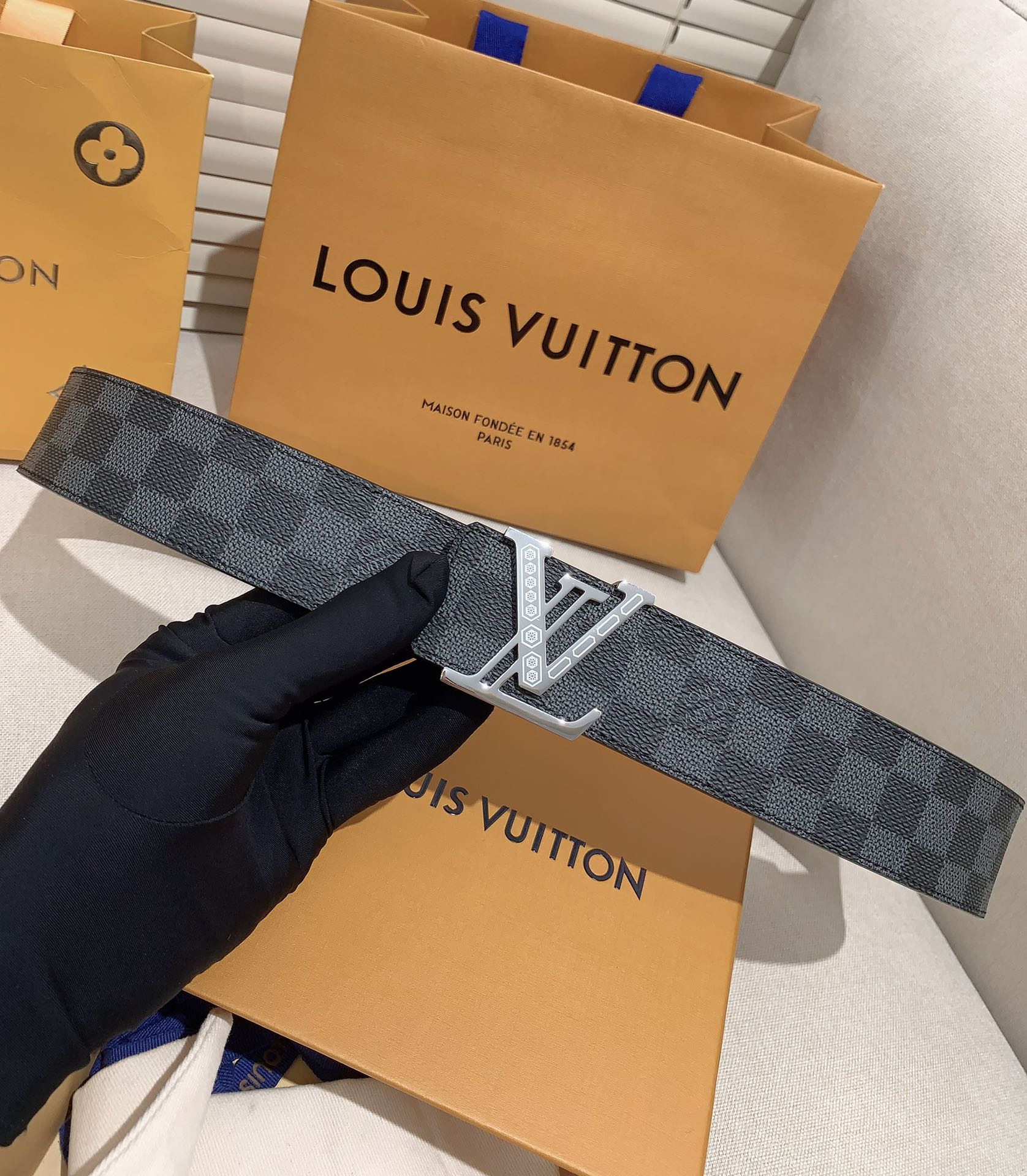 Louis Vuitton Basic Belt