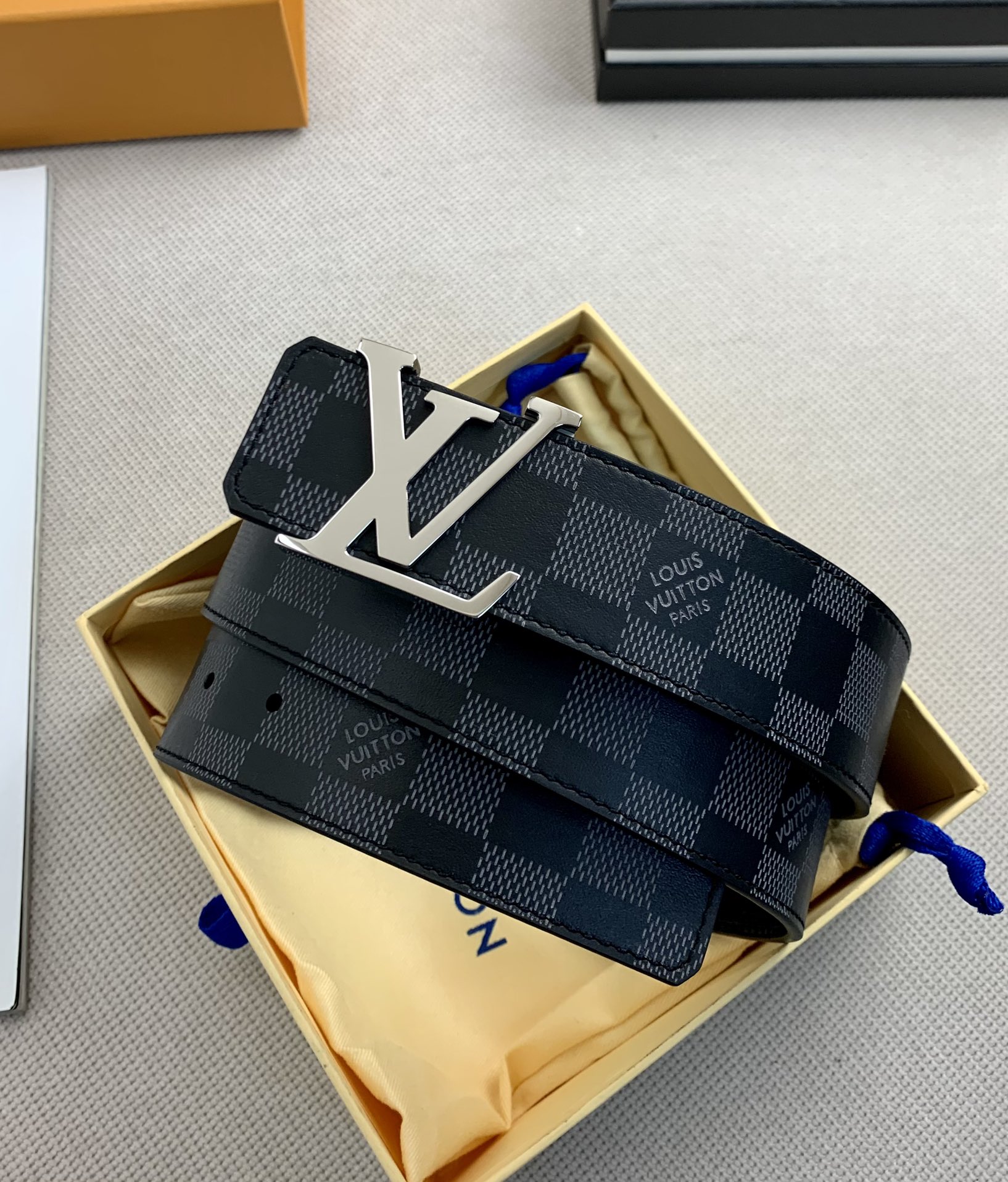 Louis Vuitton Male Leather Belt Top Grain Leather L