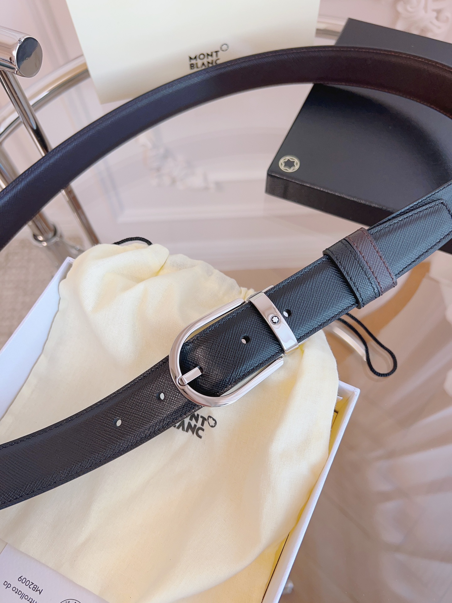 Montblanc Male Pin Buckle Belt Cow Leather 125cm-m