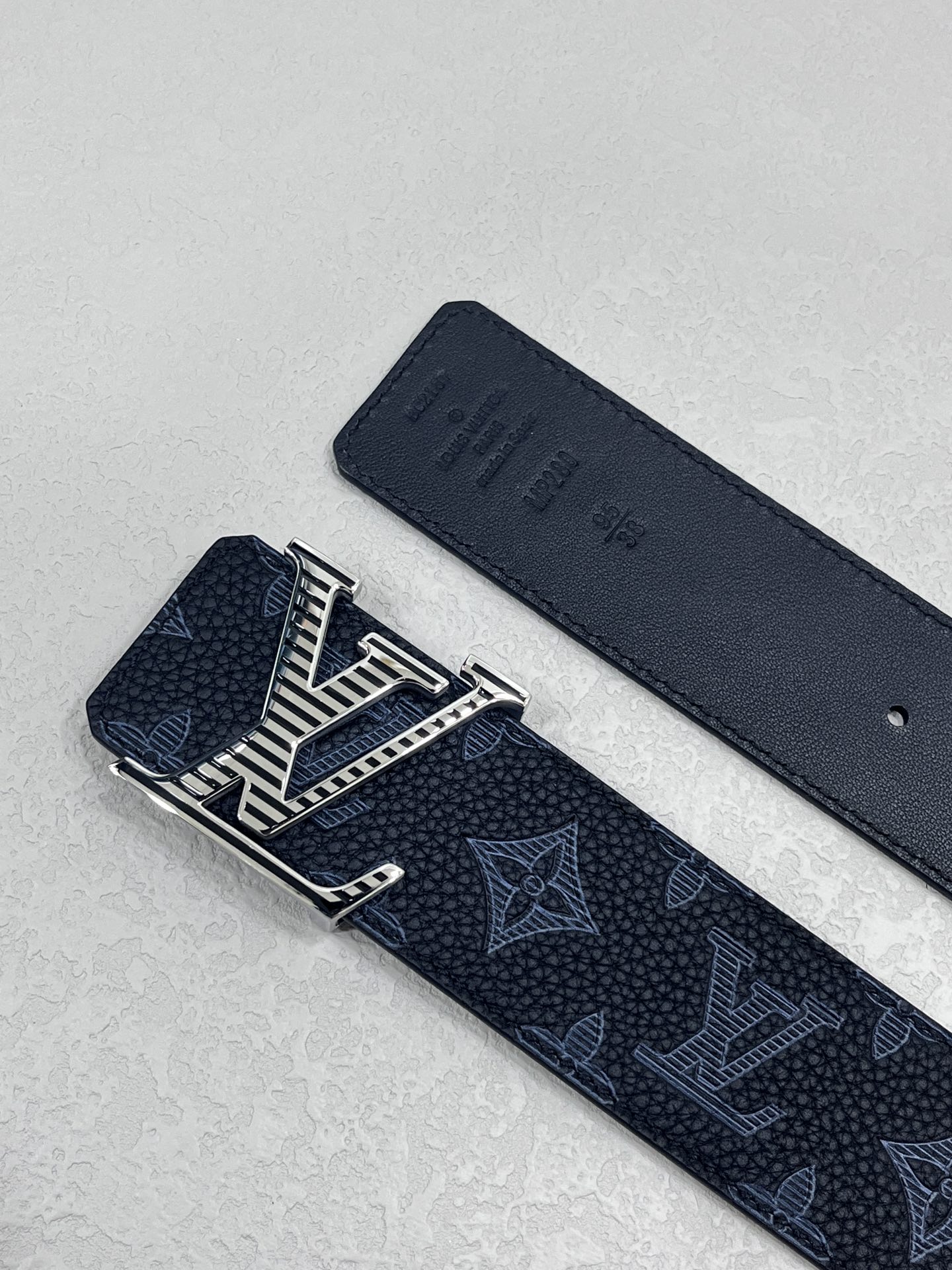 Louis Vuitton Male Basic Belt Cow Leather 40mm-l