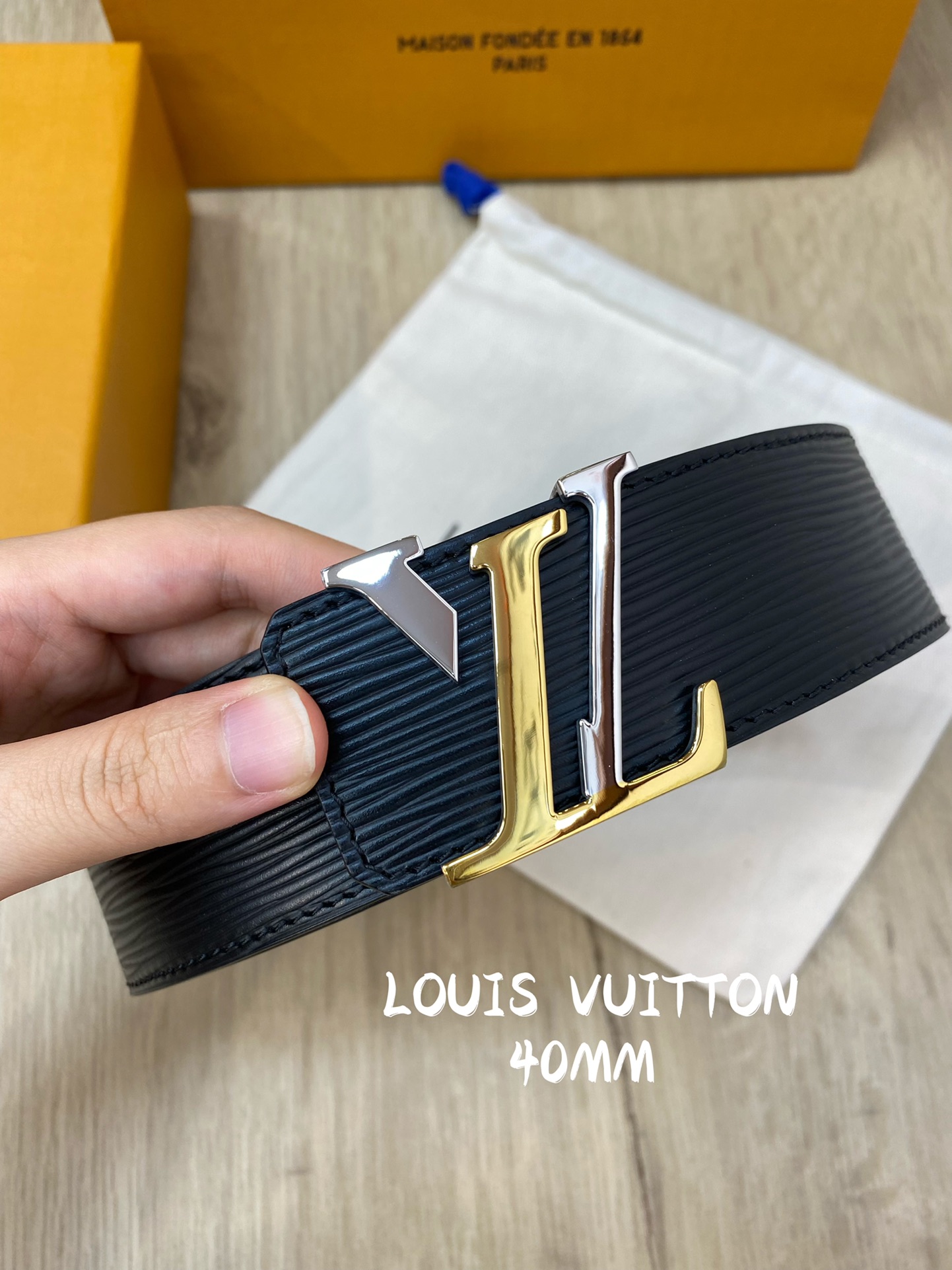 Louis Vuitton Male Leather Belt Top Grain Leather S-l
