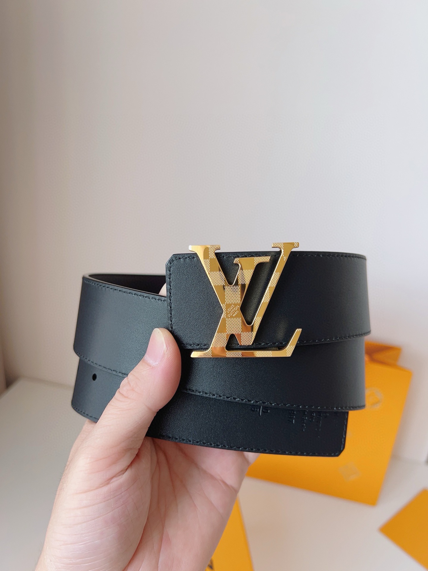 Louis Vuitton Male Basic Belt Cow Leather S-l