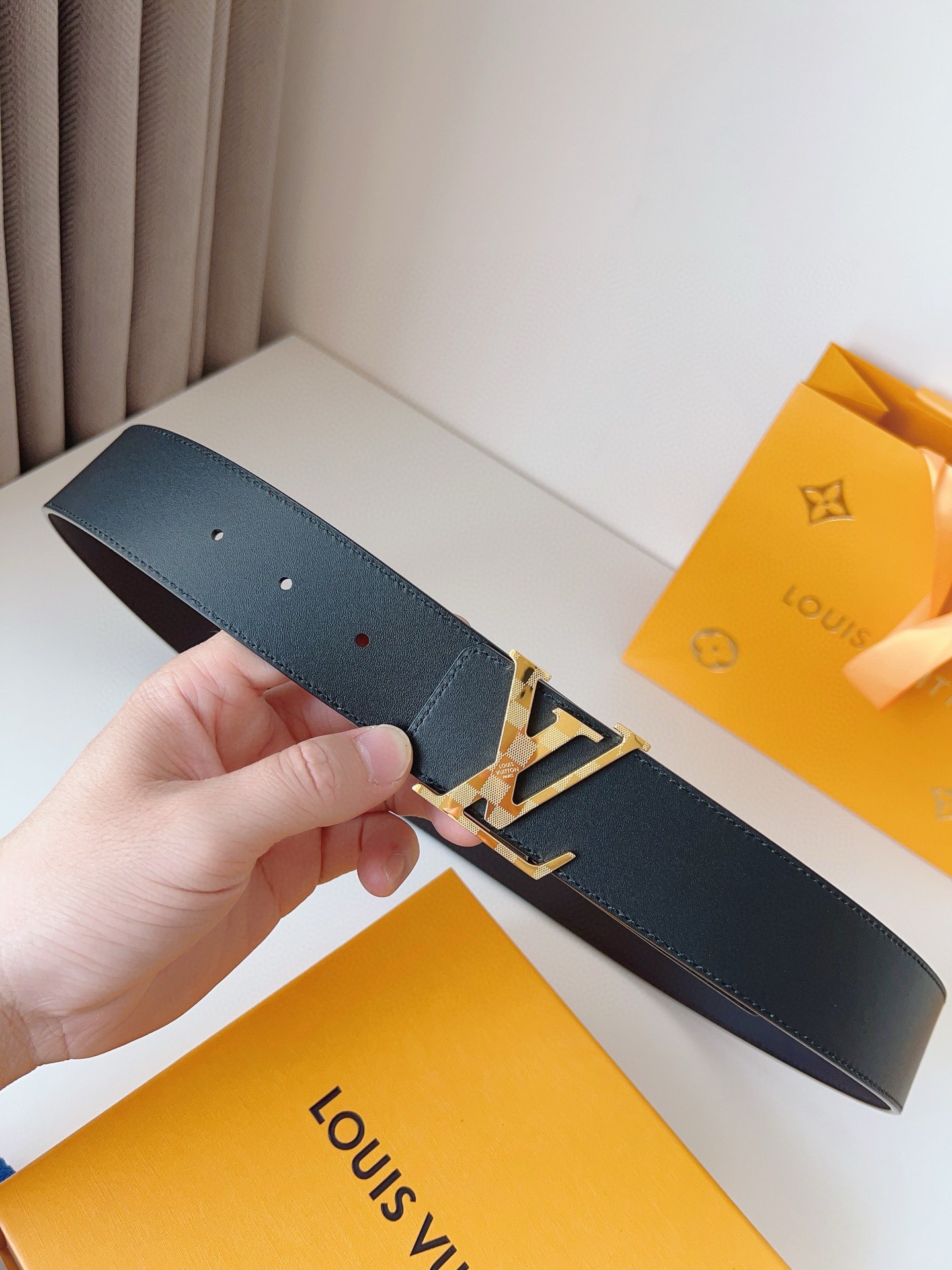 Louis Vuitton Male Basic Belt Cow Leather S-l