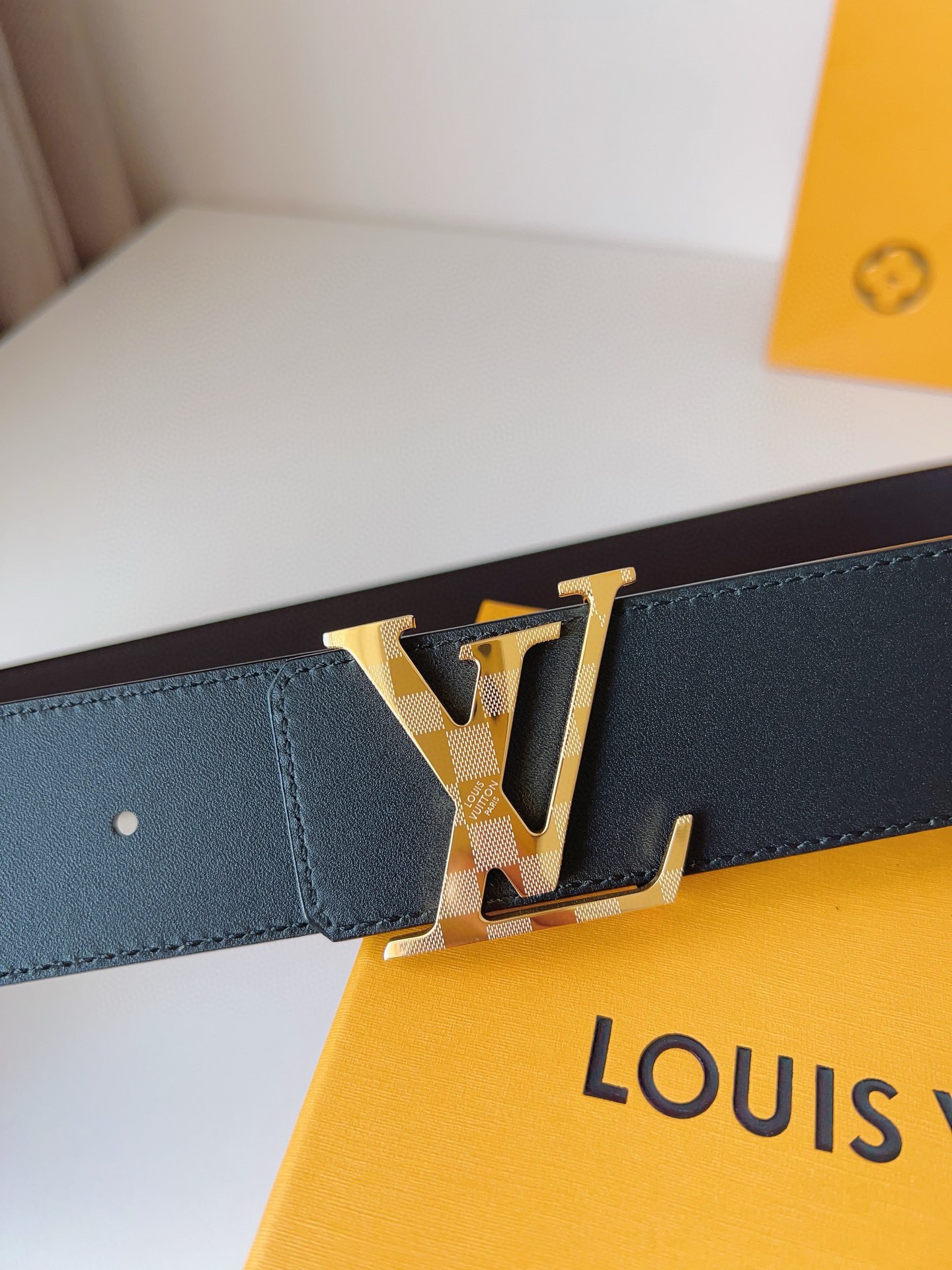 Louis Vuitton Male Basic Belt Cow Leather S-l