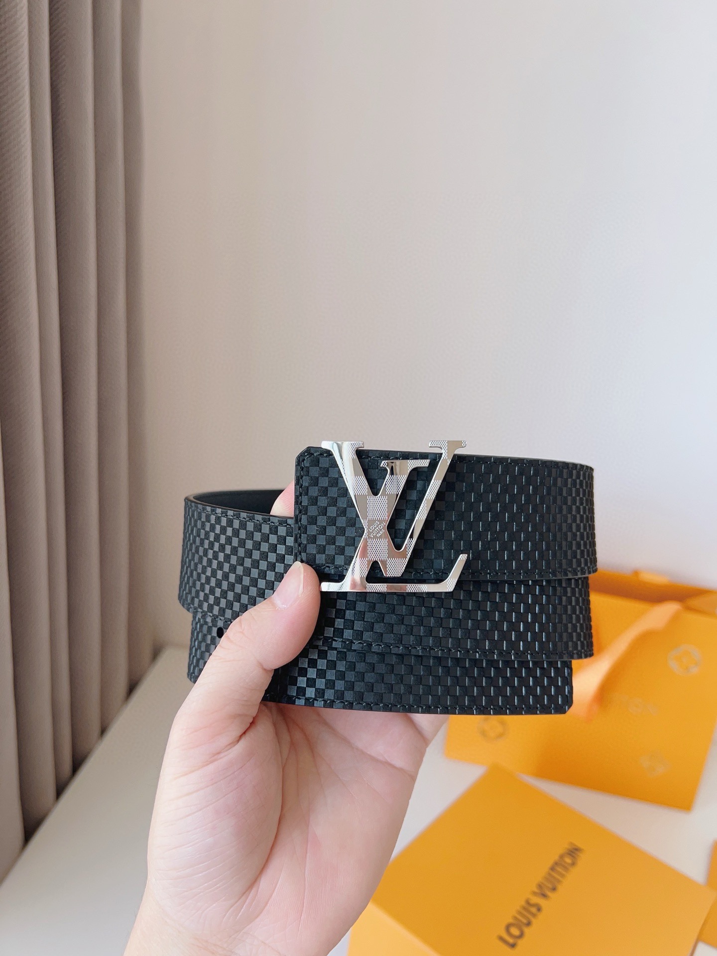 Louis Vuitton Male Basic Belt Cow Leather S-l