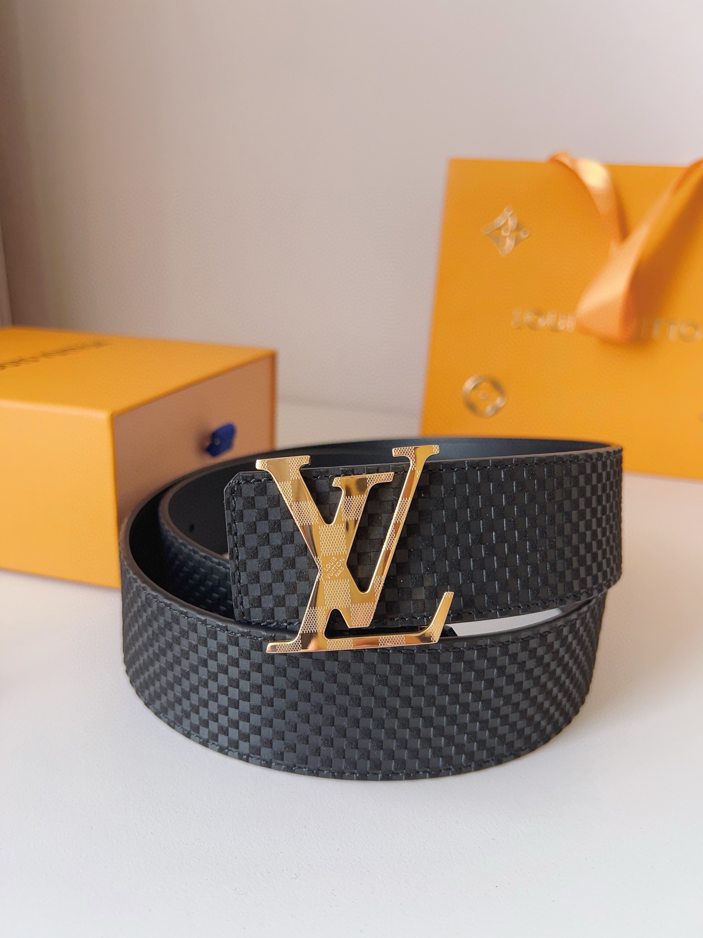 Louis Vuitton Male Basic Belt Cow Leather S-l