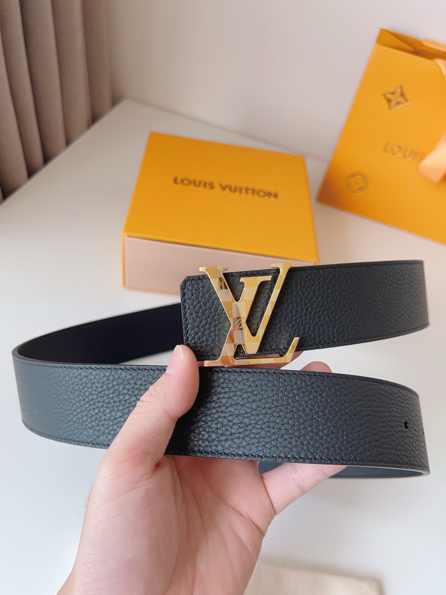 Louis Vuitton Male Basic Belt Cow Leather S-l