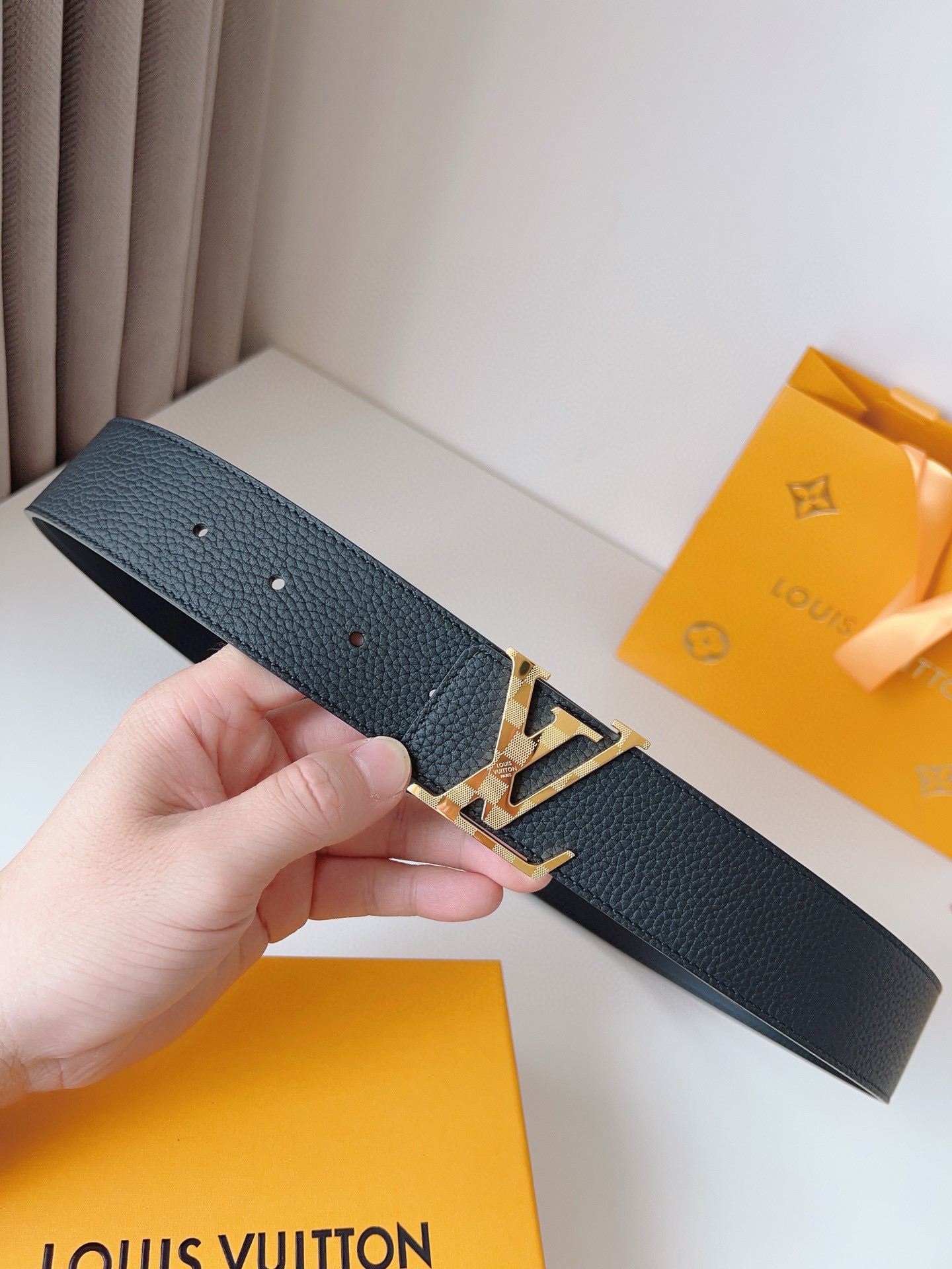 Louis Vuitton Male Basic Belt Cow Leather S-l
