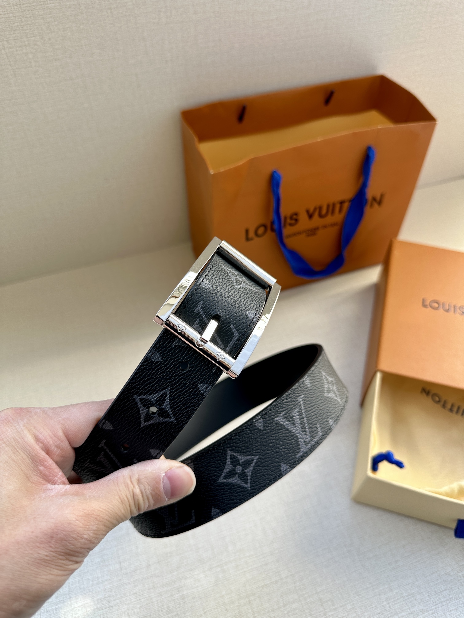 Louis Vuitton Male Pin Buckle Belt Cow Leather S-m-l