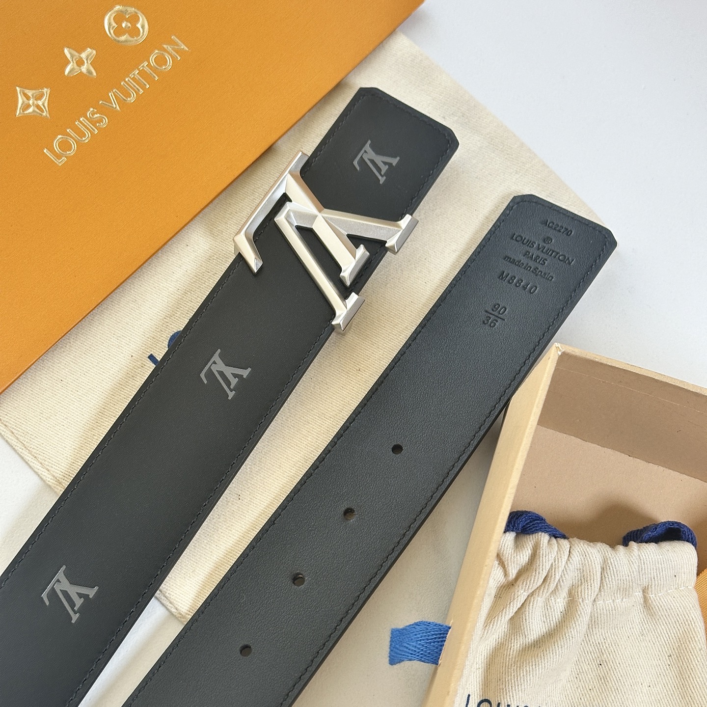 Louis Vuitton Male Basic Belt Cow Leather L