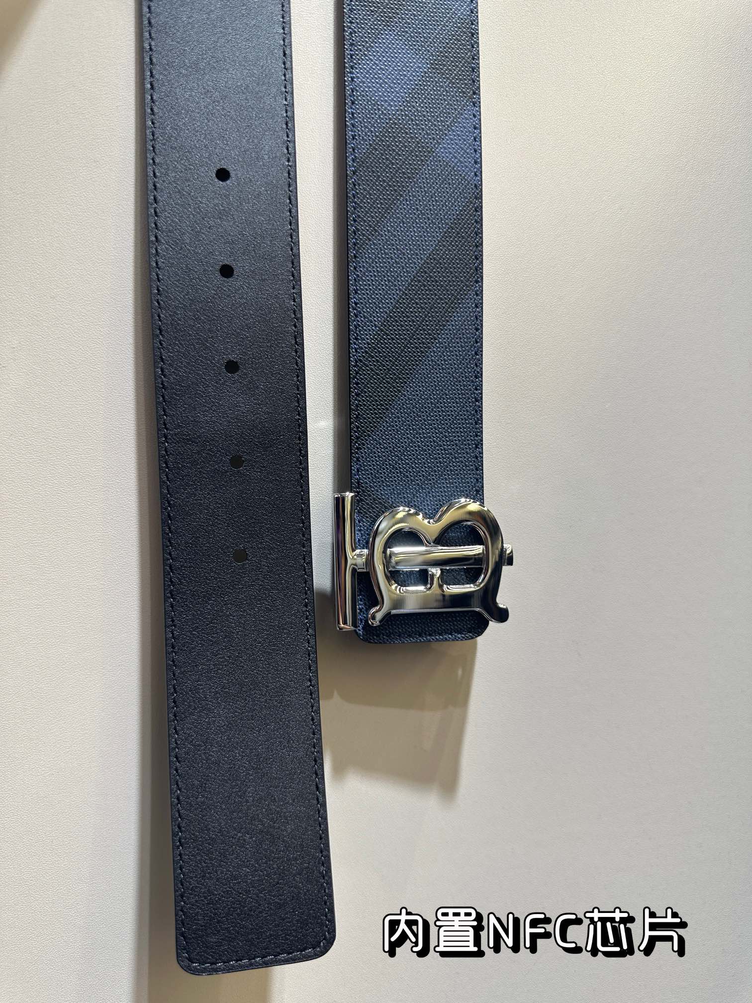 Burberry Basic Belt M