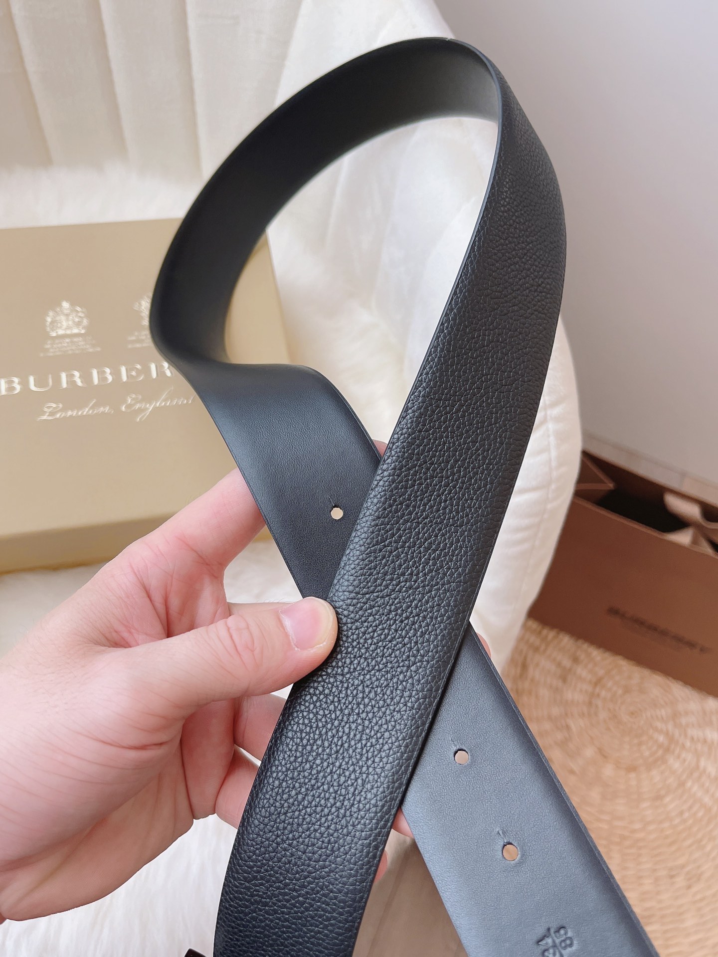 Burberry Male Leather Belt 40mm